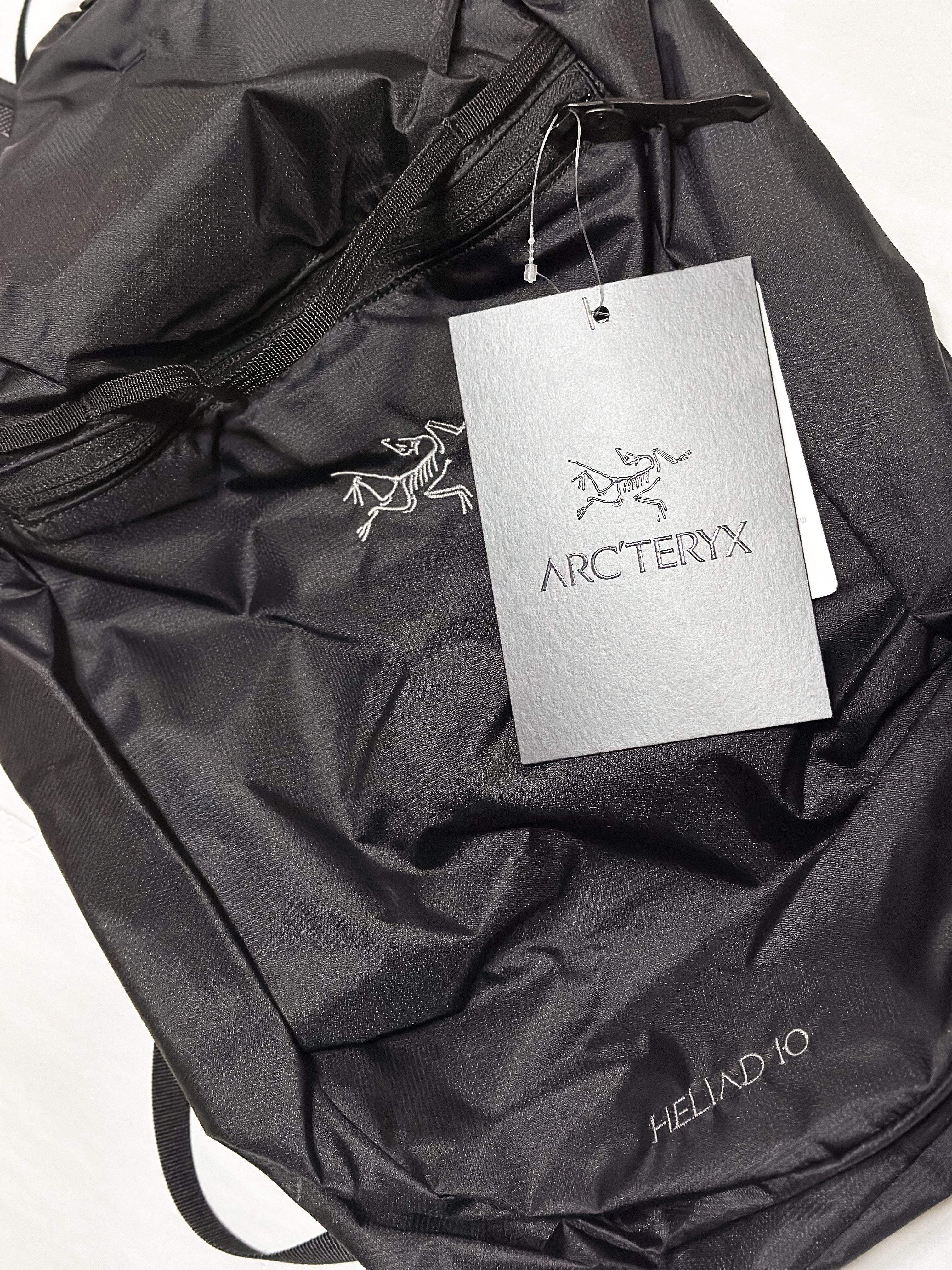 Arc'teryx Heliad 10 Backpack Black 착용 스타일