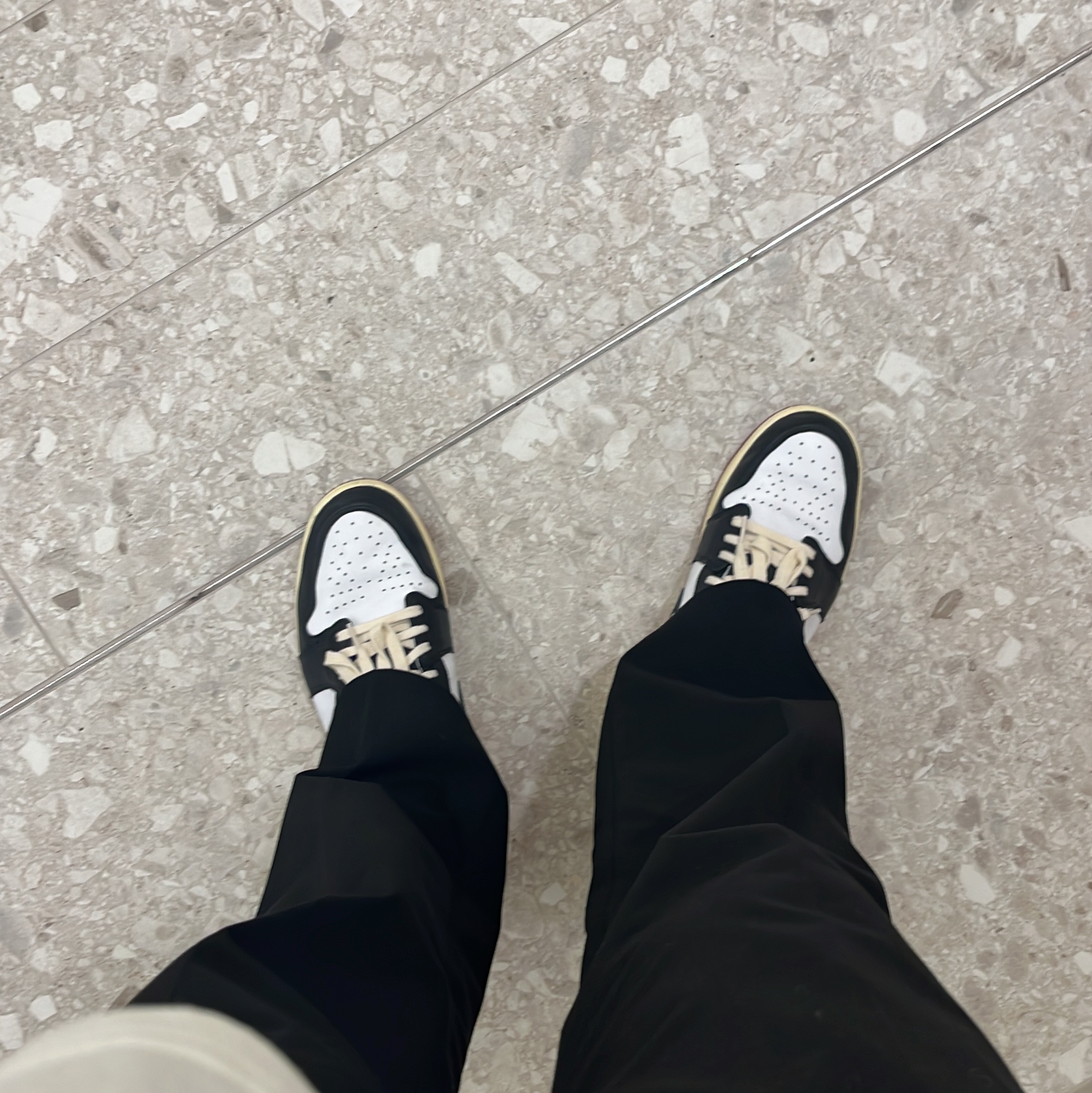 Jordan 1 Retro Low OG Black Toe 착용 스타일