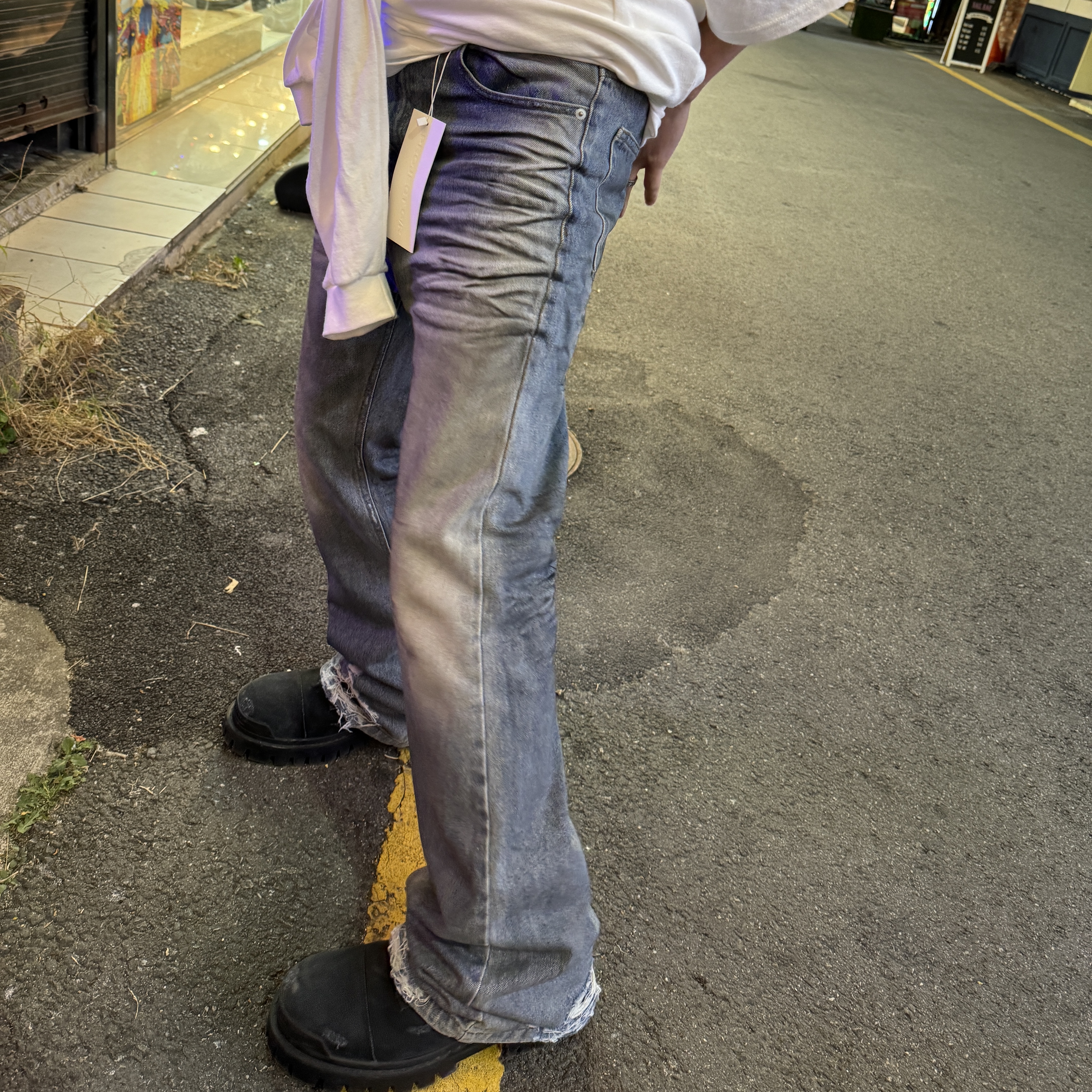 Project G/R Flare Jeans Blue, Balenciaga Combat Strike 20mm Boots Black 착용 스타일