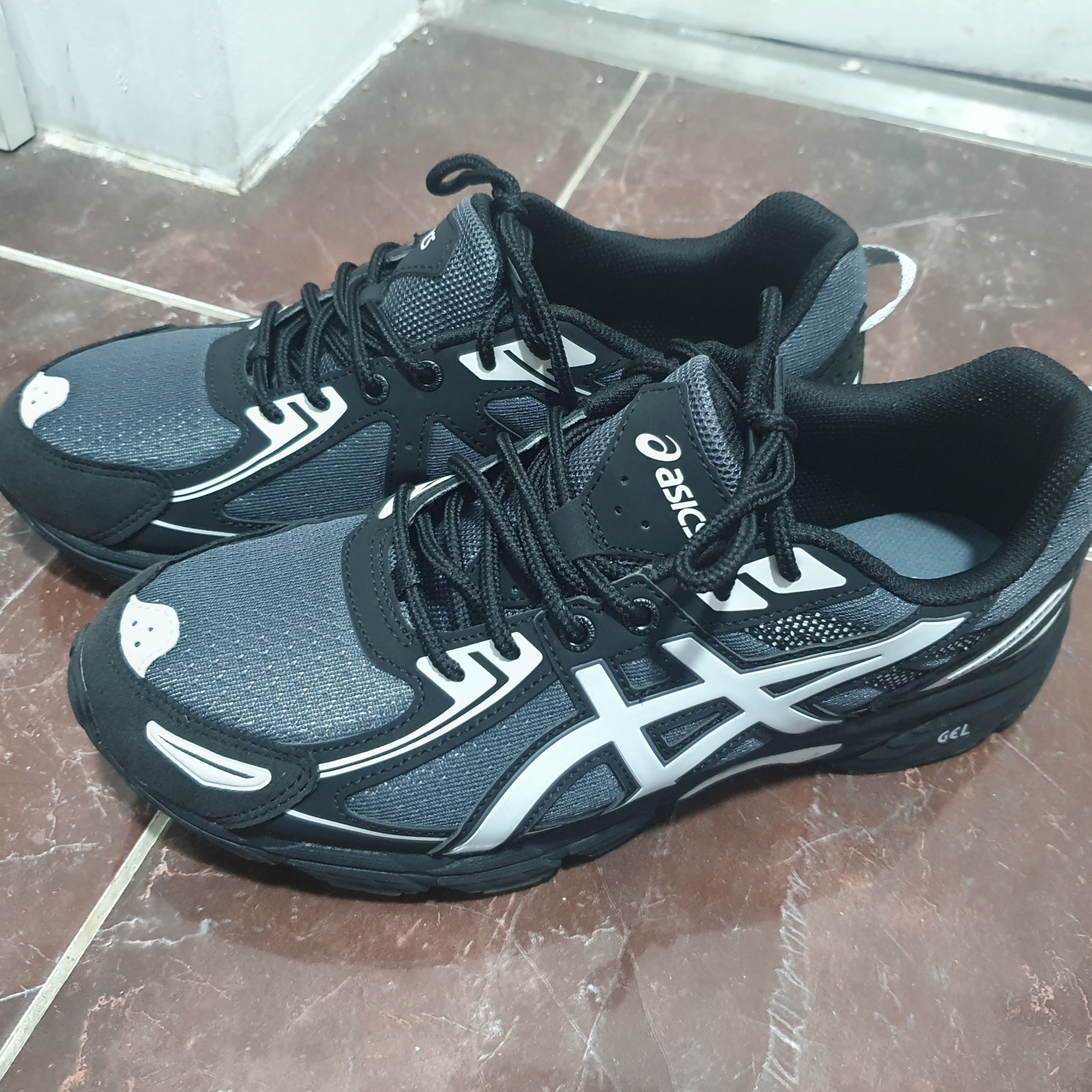 Asics Gel-Venture 6 Carrier Grey 착용 스타일 - 2