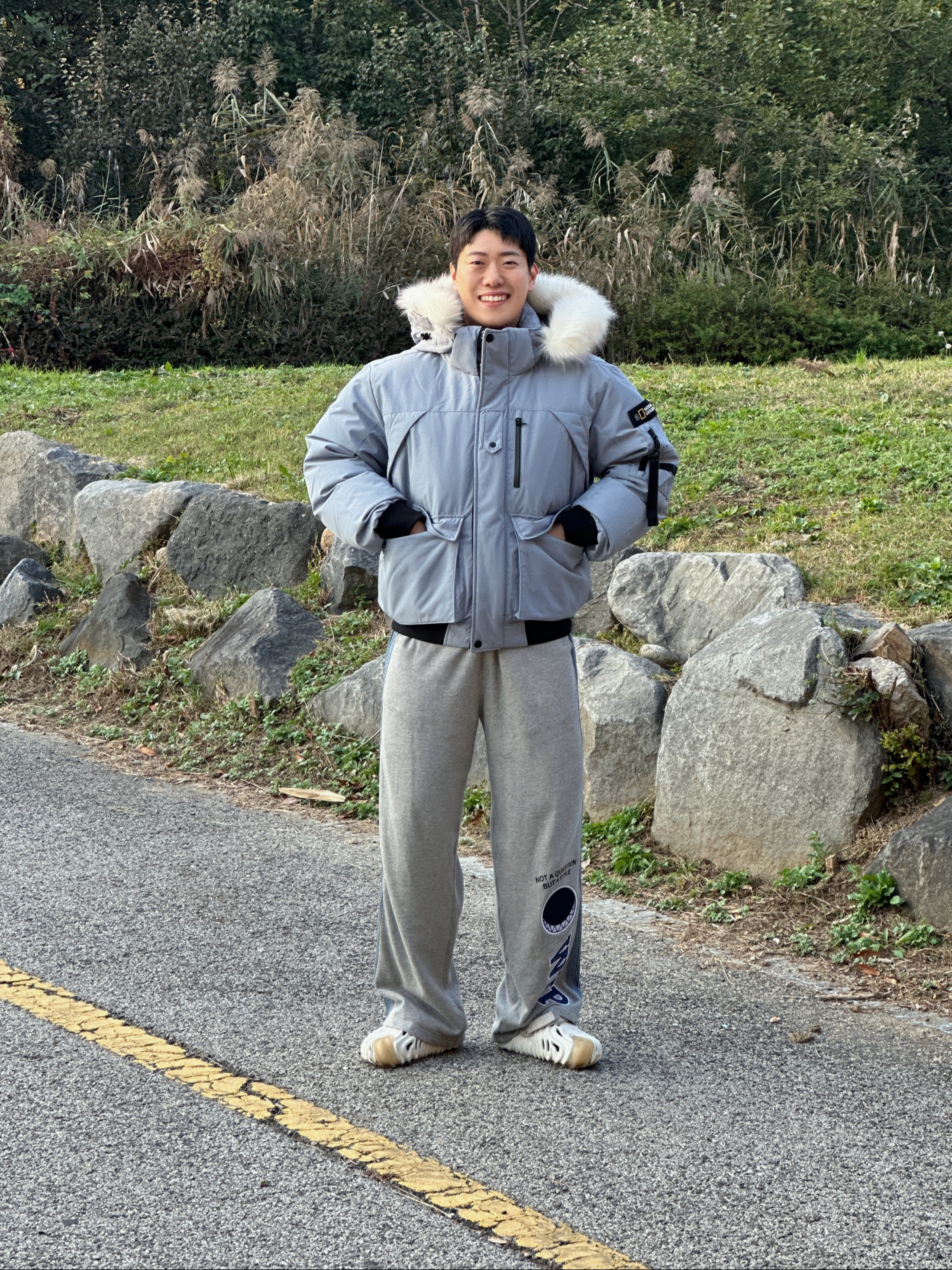 Crocs x Salehe Bembury Pollex Clog Stratus 착용 스타일 - 4