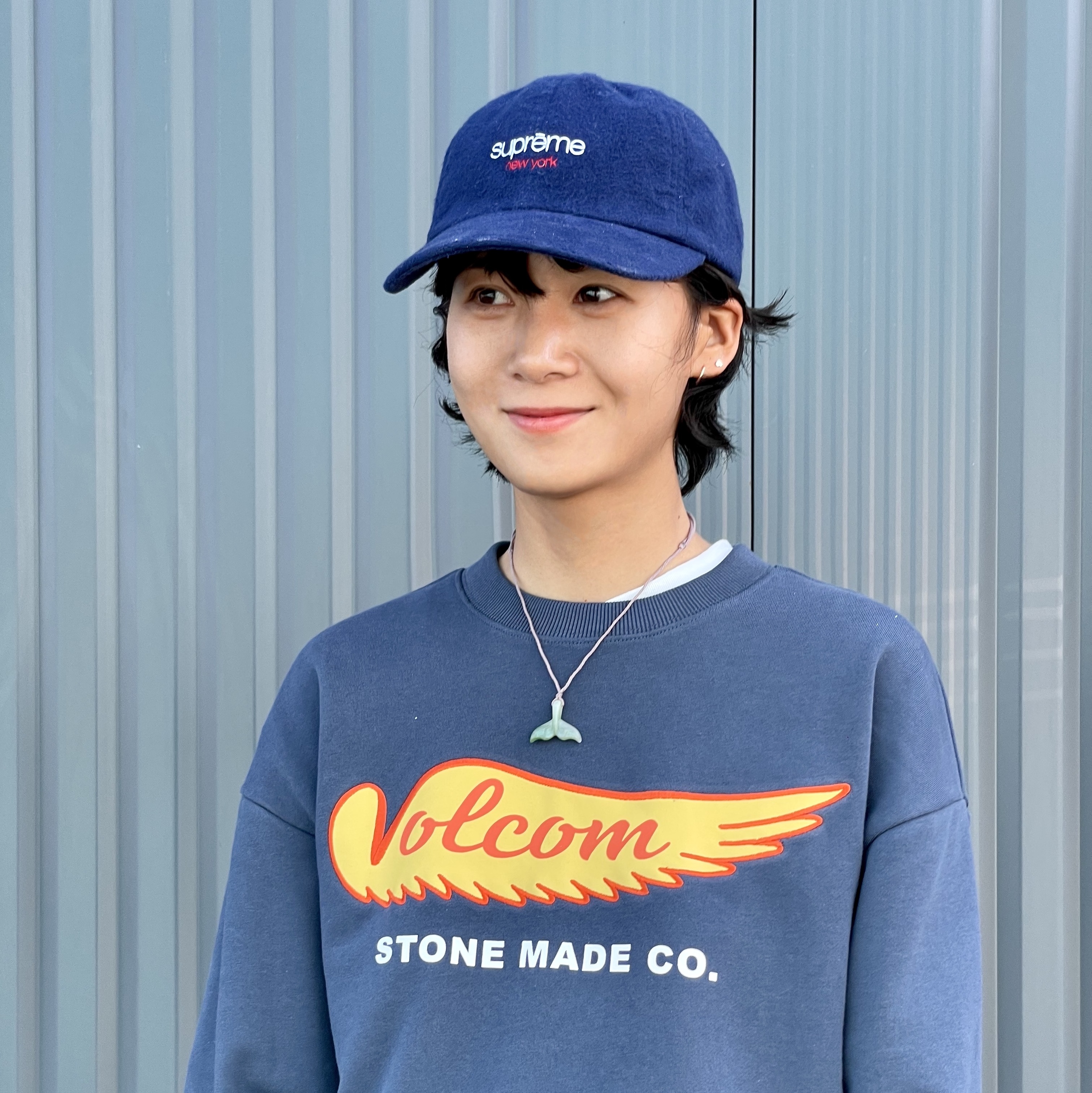(W) Nike Calm Slide Sesame, Supreme Washed Flannel 6-Panel Navy - 23FW 착용 스타일 - 2