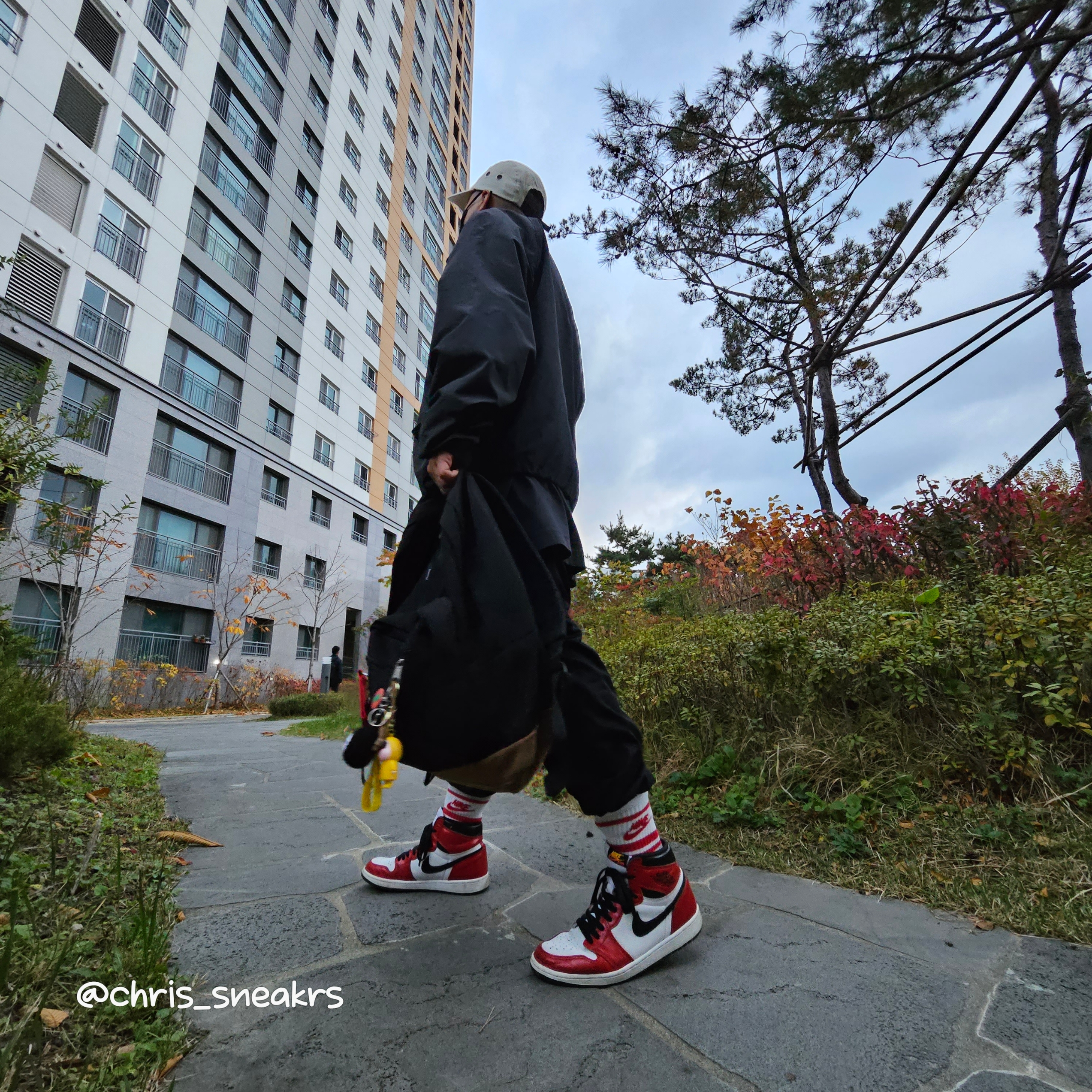 Supreme Military Camp Cap Stone - 22SS, Yeezy Gap Engineered By Balenciaga Dove Long Sleeve T-Shirt Black 착용 스타일 - 5