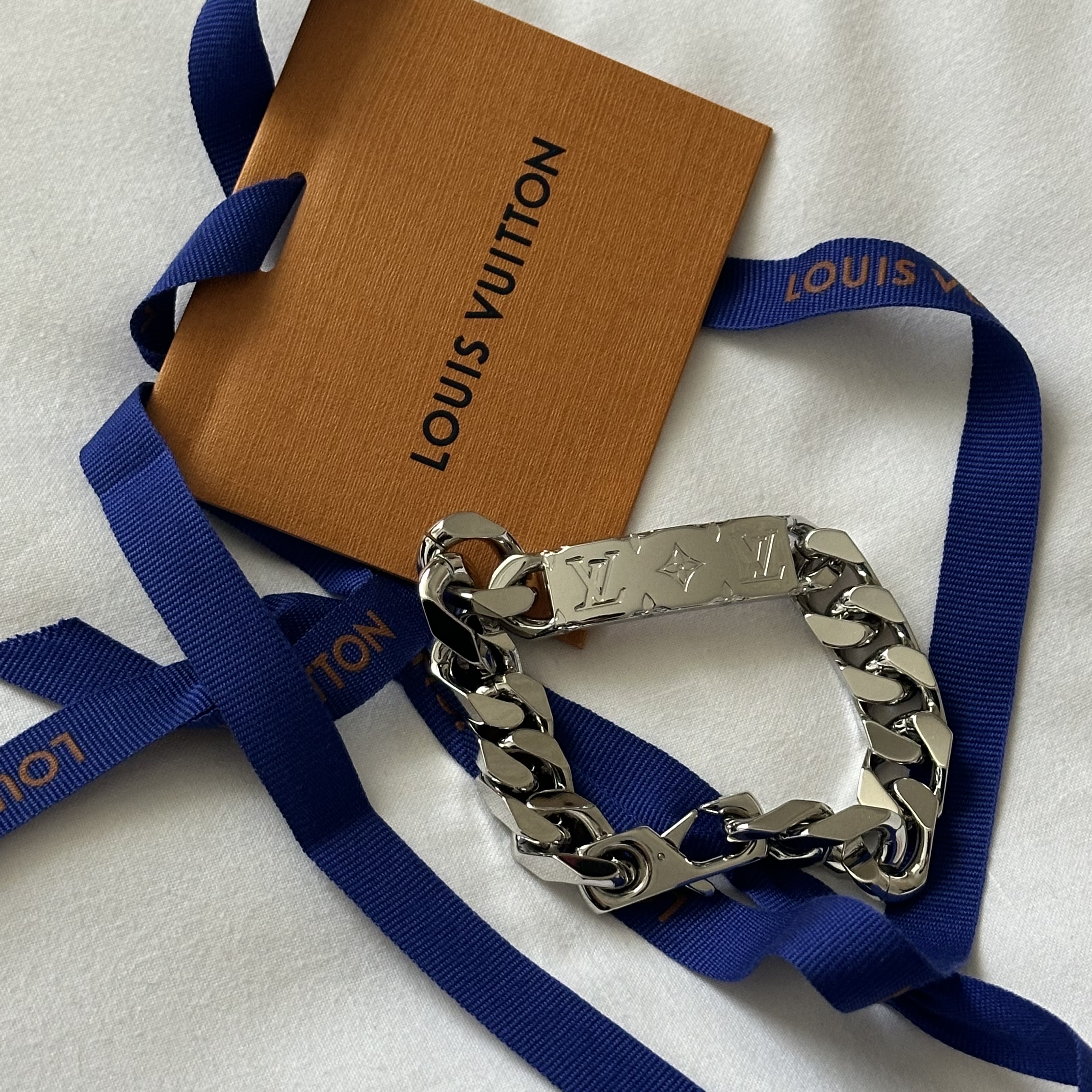 Gucci Interlocking G Bracelet Silver, Louis Vuitton Monogram Chain Bracelet Palladium 착용 스타일 - 1