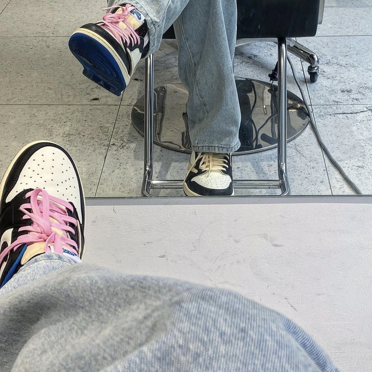 Jordan 1 x Travis Scott x Fragment Retro Low OG SP Military Blue 착용 스타일