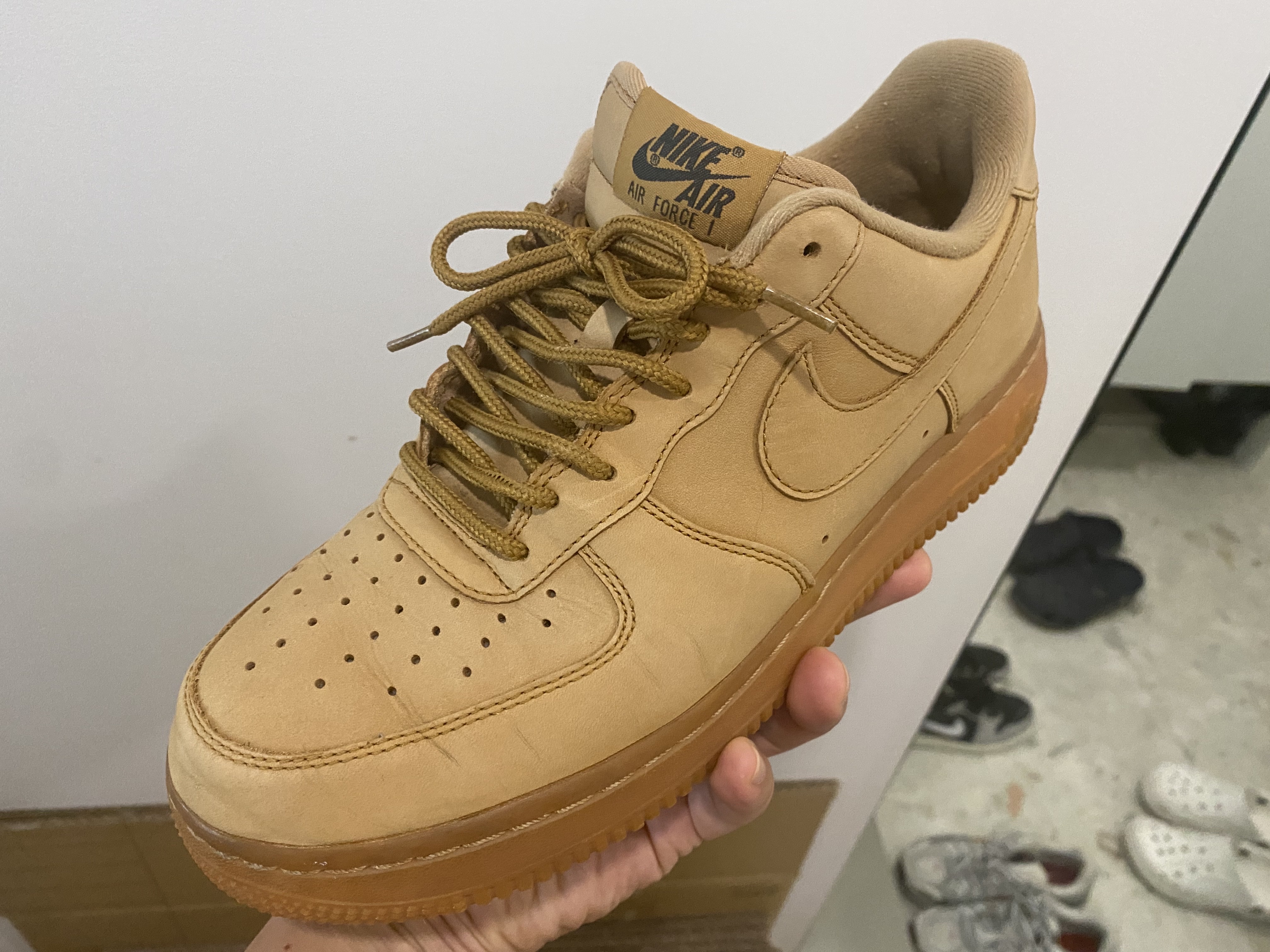 Nike Air Force 1 Low Flax 착용 스타일