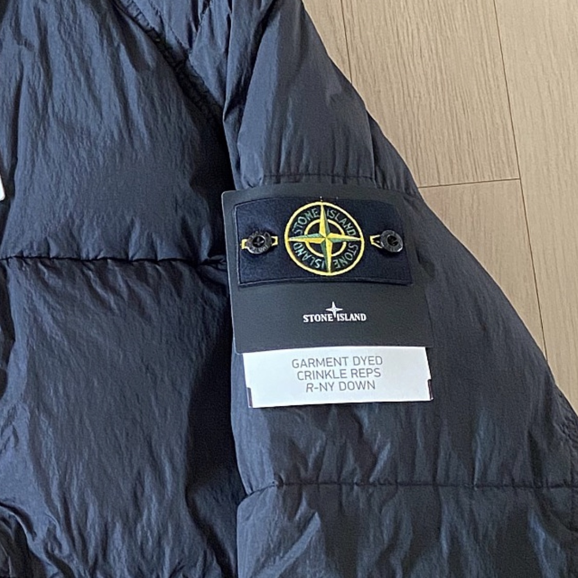 Stone Island 40723 Garment Dyed Crinkle Reps Recycled Nylon Hooded Down Jacket Black - 23FW 착용 스타일