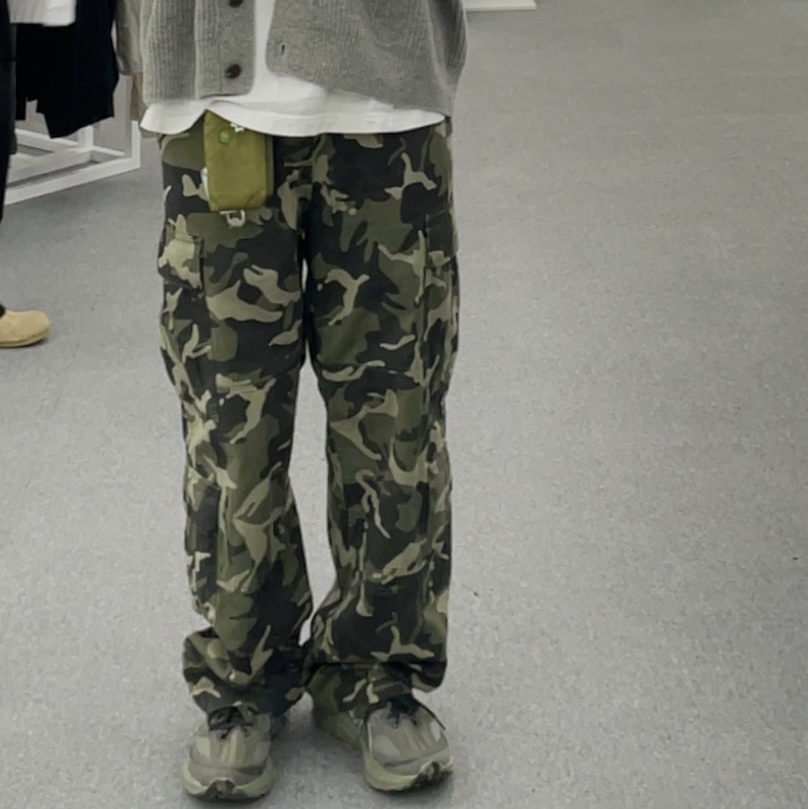 Supreme Cargo Pants Olive Camo - 23SS 착용 스타일