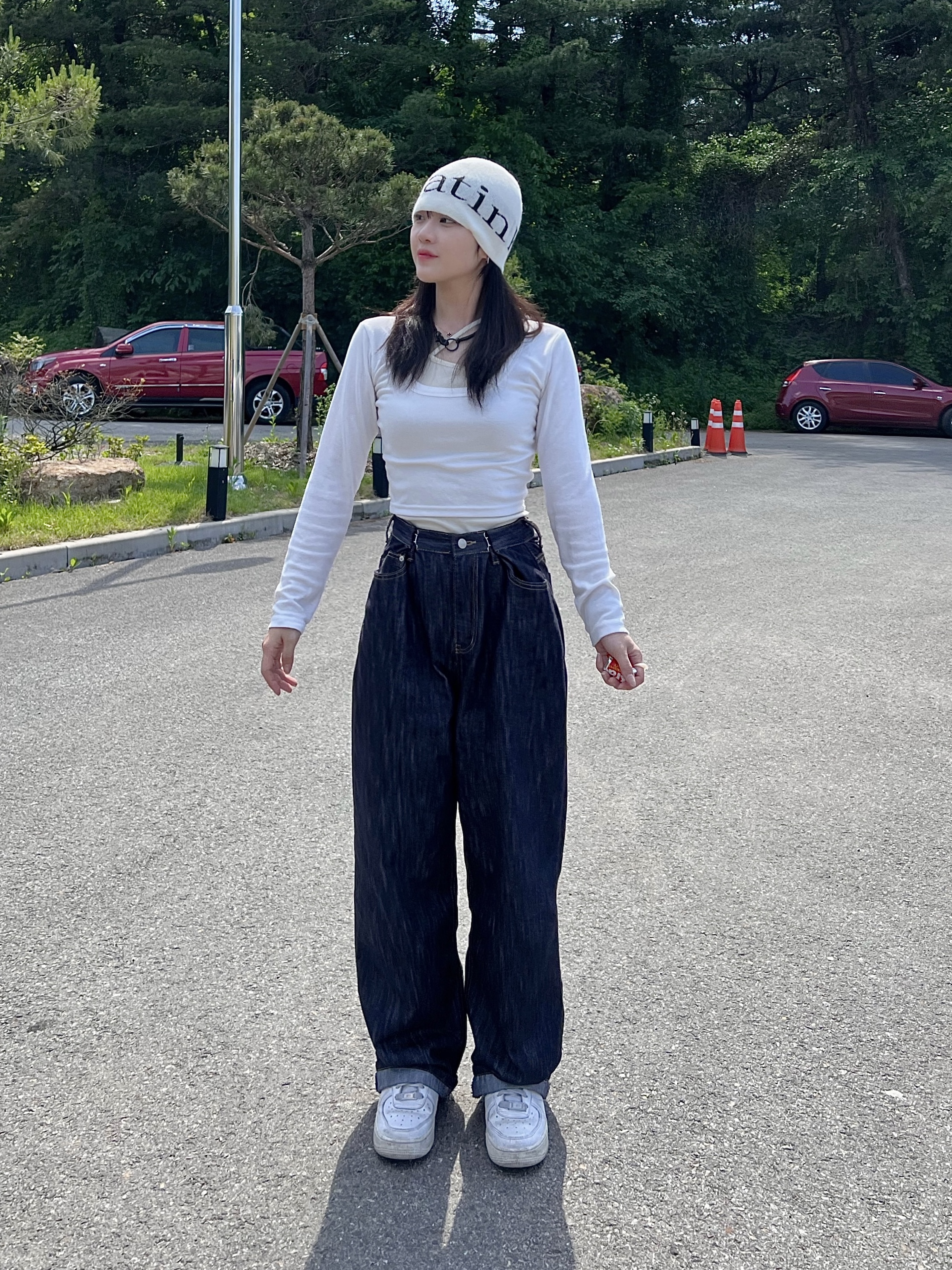 Matin Kim Logo Jacquard Short Beanie White, (W) Nike Air Force 1 '07 Low White 착용 스타일 - 1