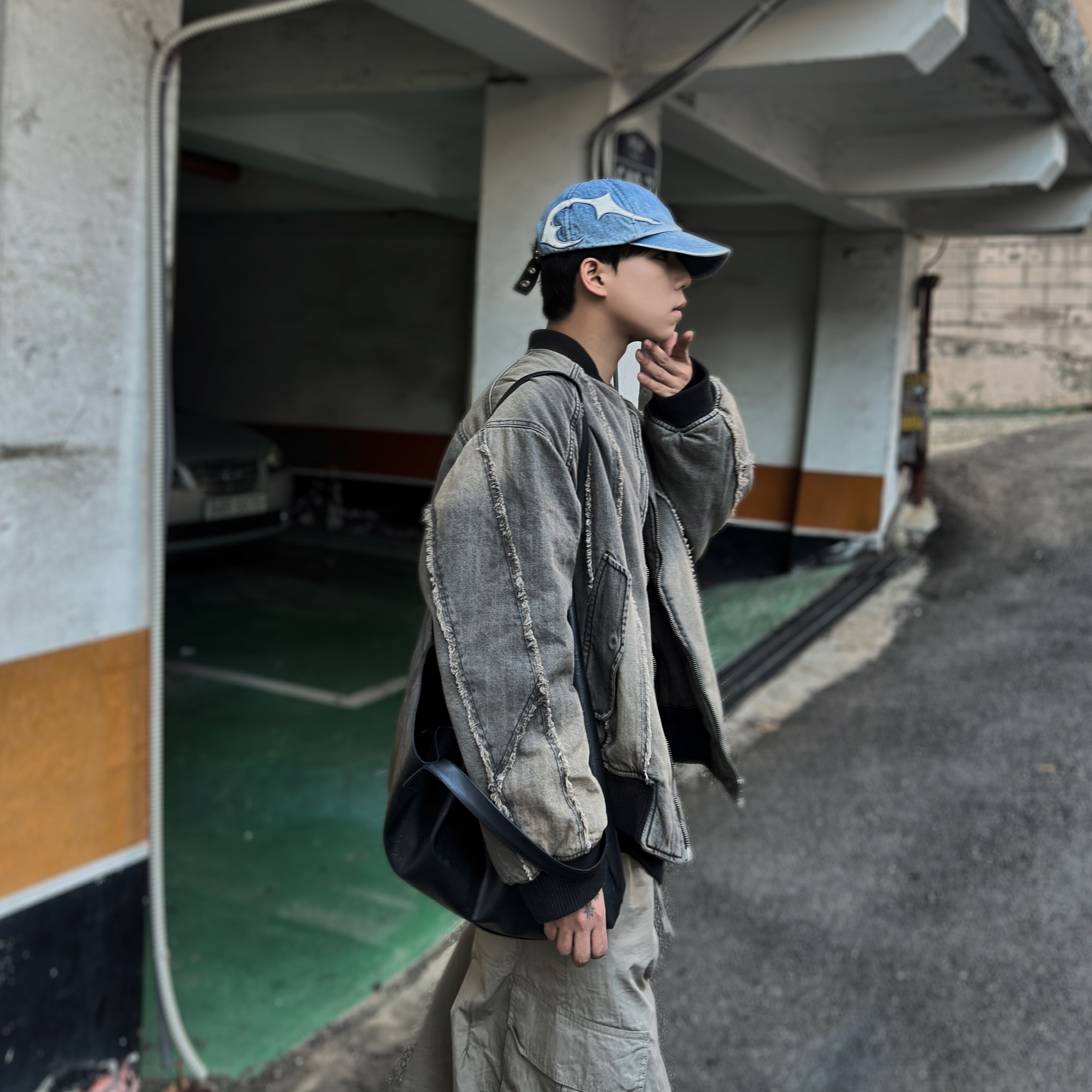 Thug Club x MCM Tribal Leather Cap Denim 착용 스타일 - 6