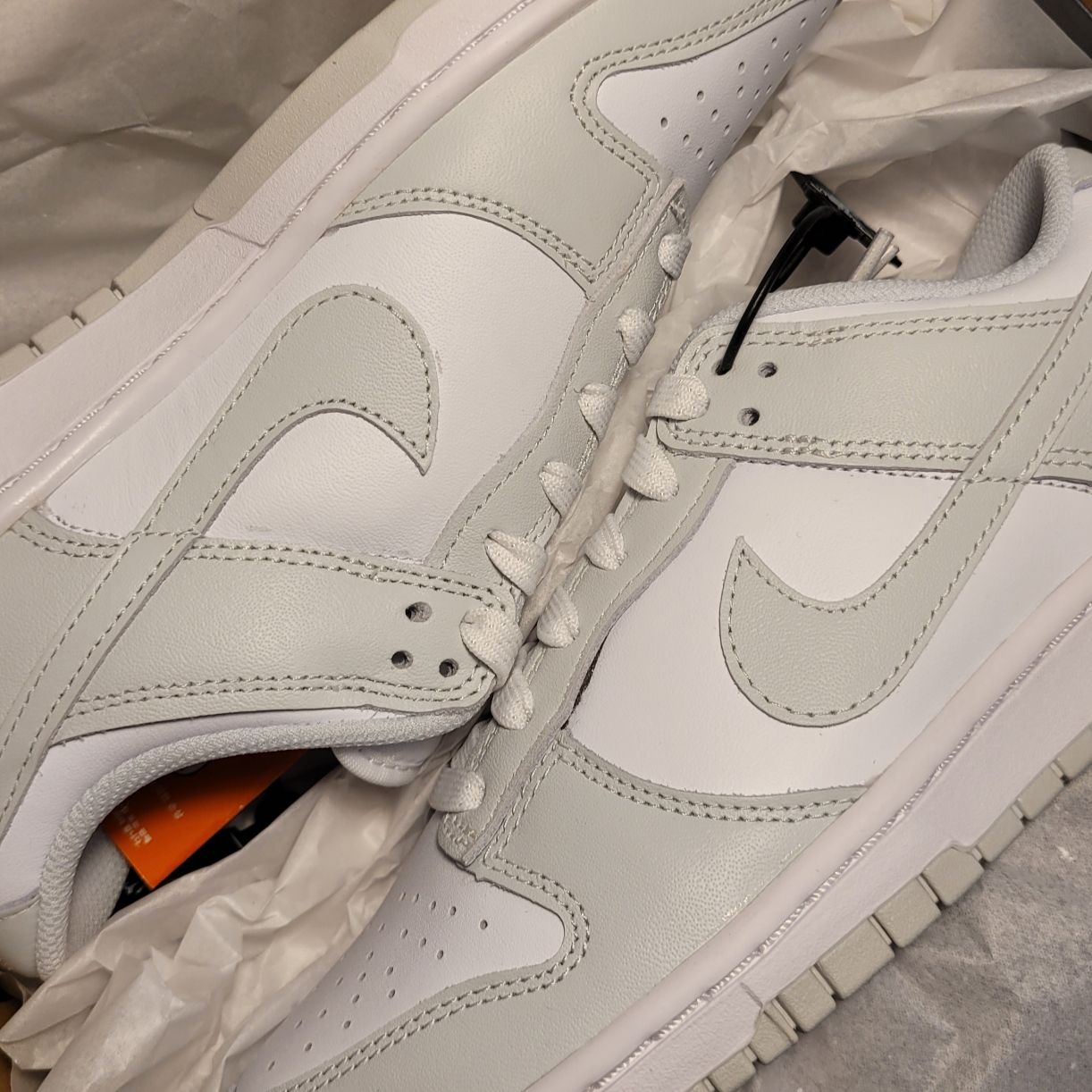(W) Nike Dunk Low Photon Dust 착용 스타일 - 1