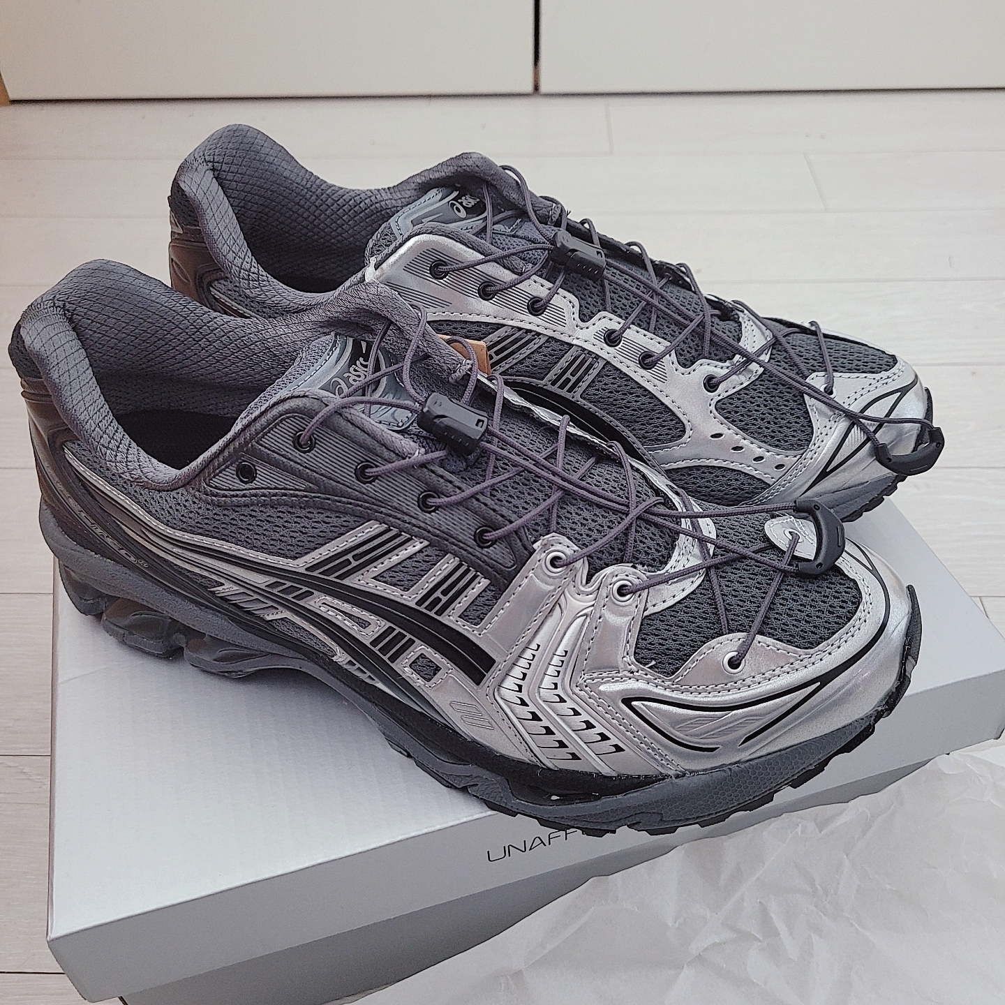 Asics x Unaffected Gel-Kayano 14 Silver Moon 착용 스타일