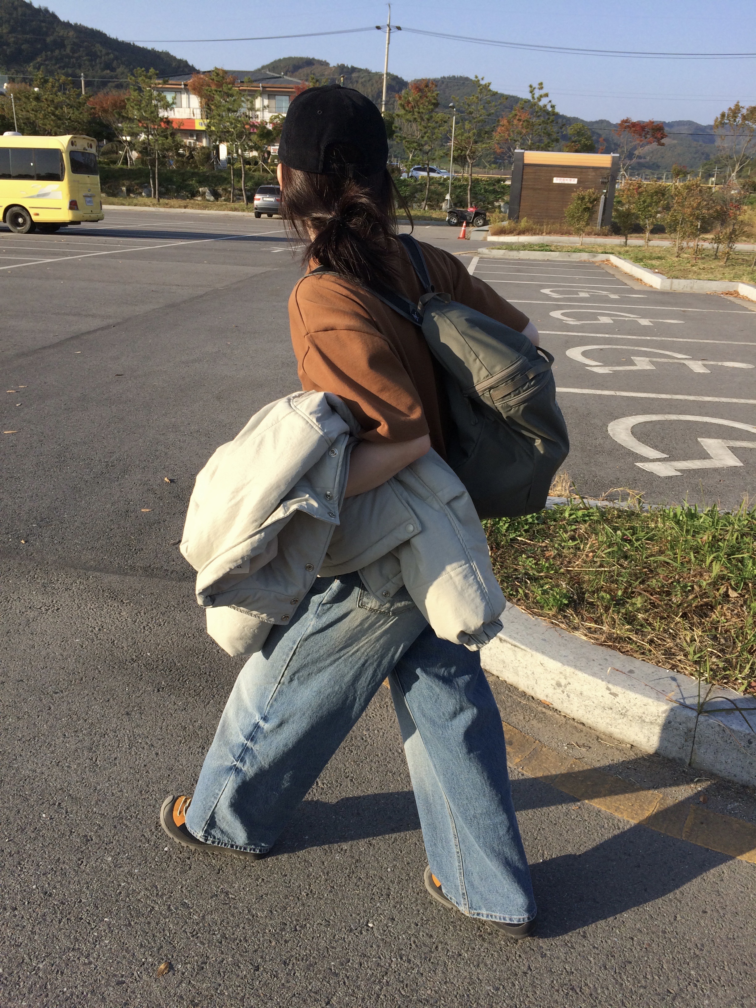 Arc'teryx Heliad 15 Backpack Forage, (W) Keen Jasper Rocks SP Sneakers Naval Academy Curry 착용 스타일 - 2