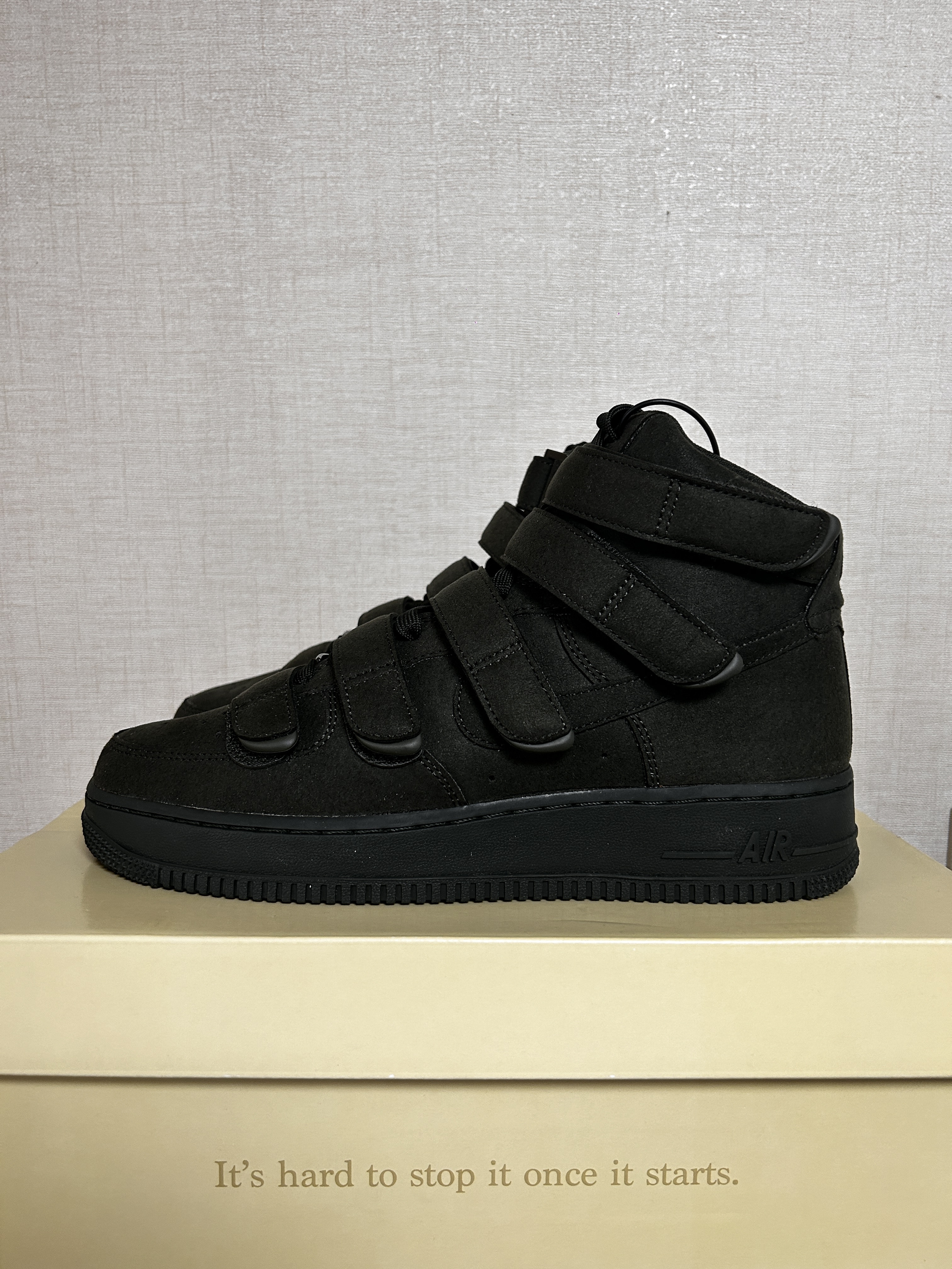 Nike x Billie Eilish Air Force 1 High '07 SP Sequoia 착용 스타일 - 2