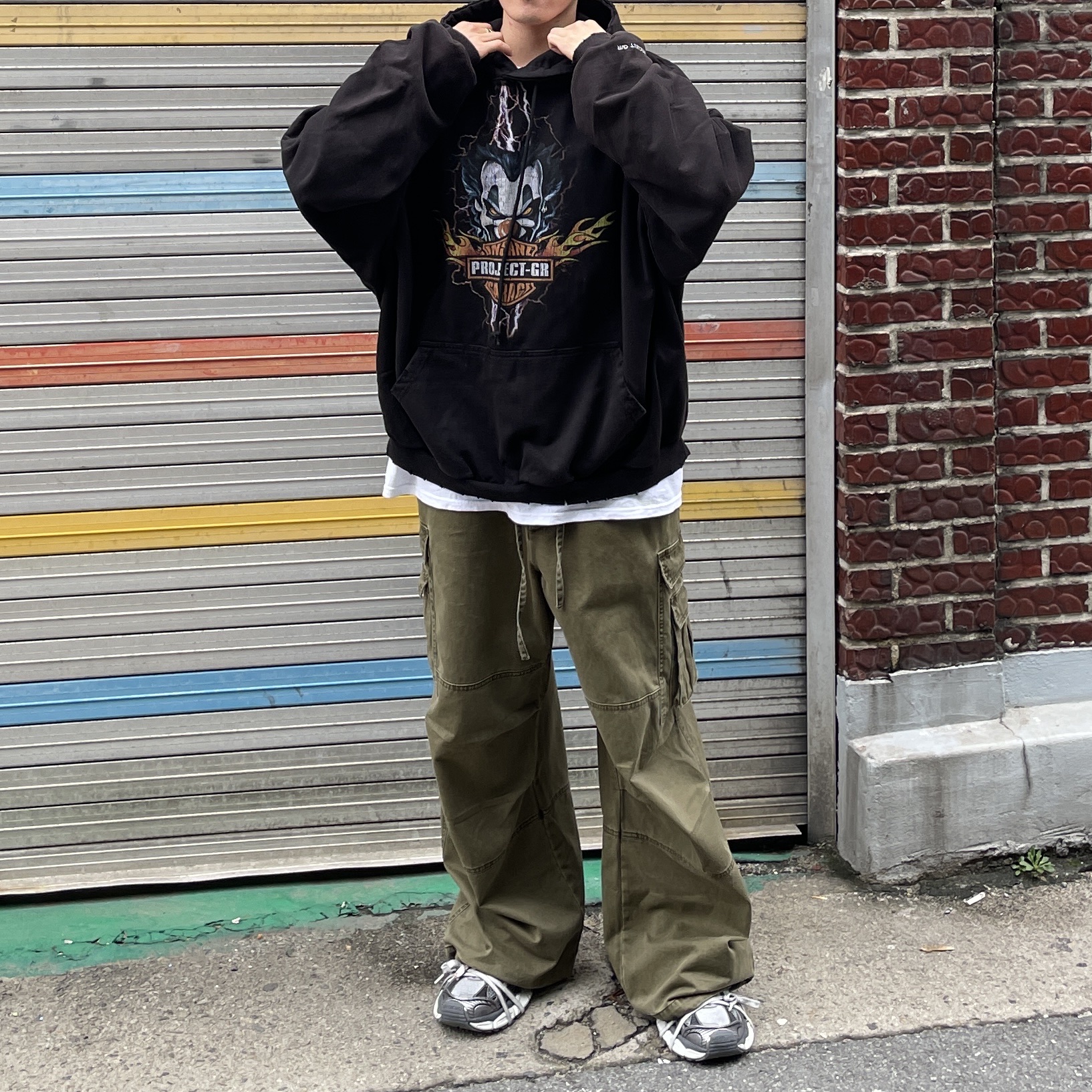 Project G/R x Insane Garage Clown Bike Hoodie Black, Balenciaga 3XL Mule Grey White Red 착용 스타일 - 3