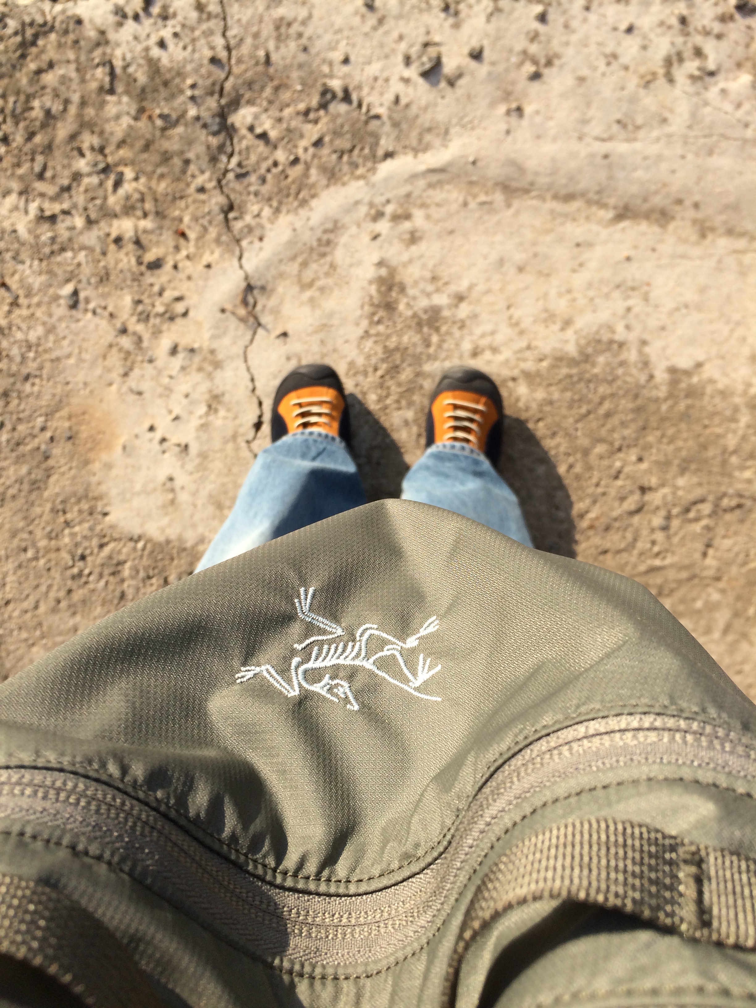 Arc'teryx Heliad 15 Backpack Forage, (W) Keen Jasper Rocks SP Sneakers Naval Academy Curry 착용 스타일 - 8