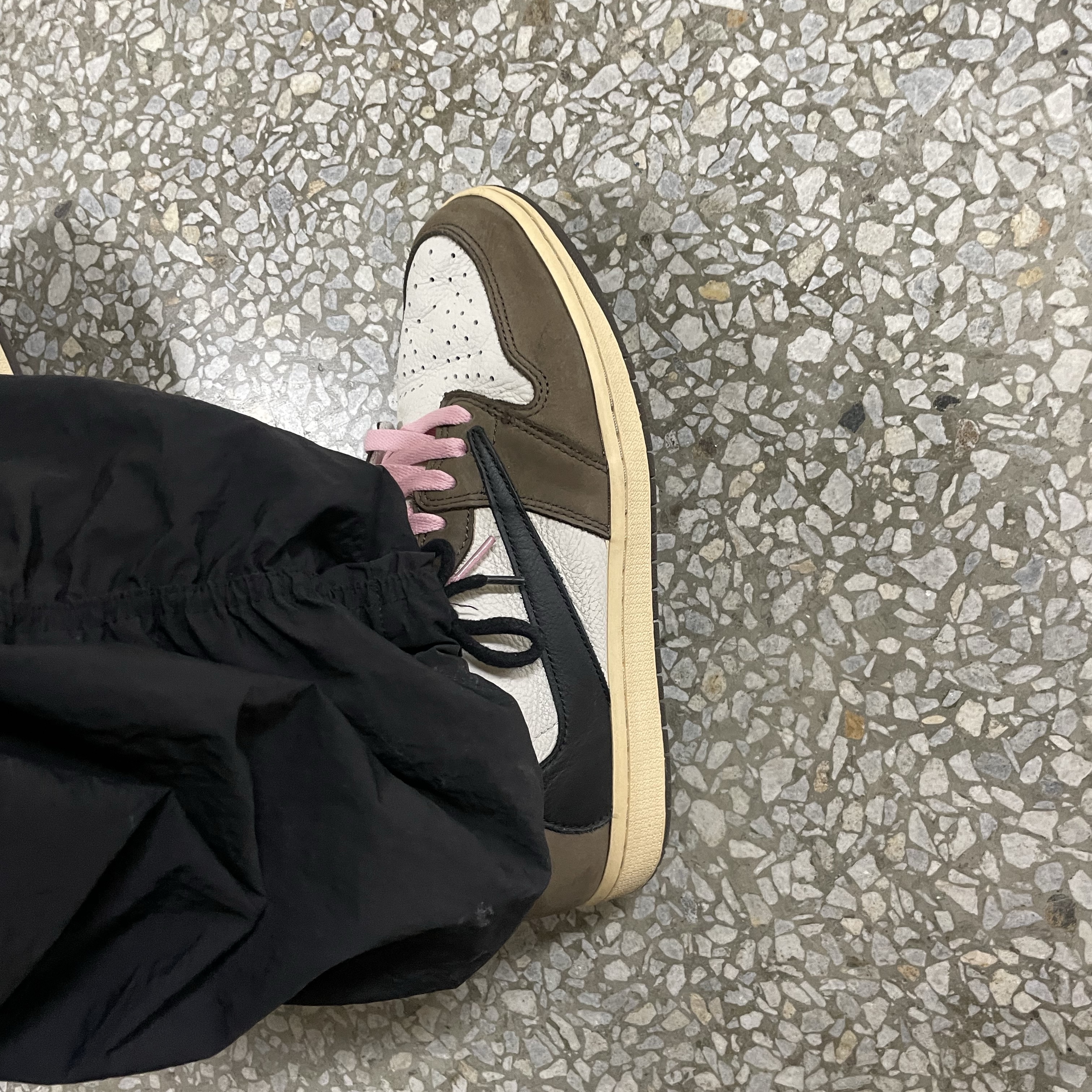 Jordan 1 x Travis Scott Retro High OG SP Mocha 착용 스타일