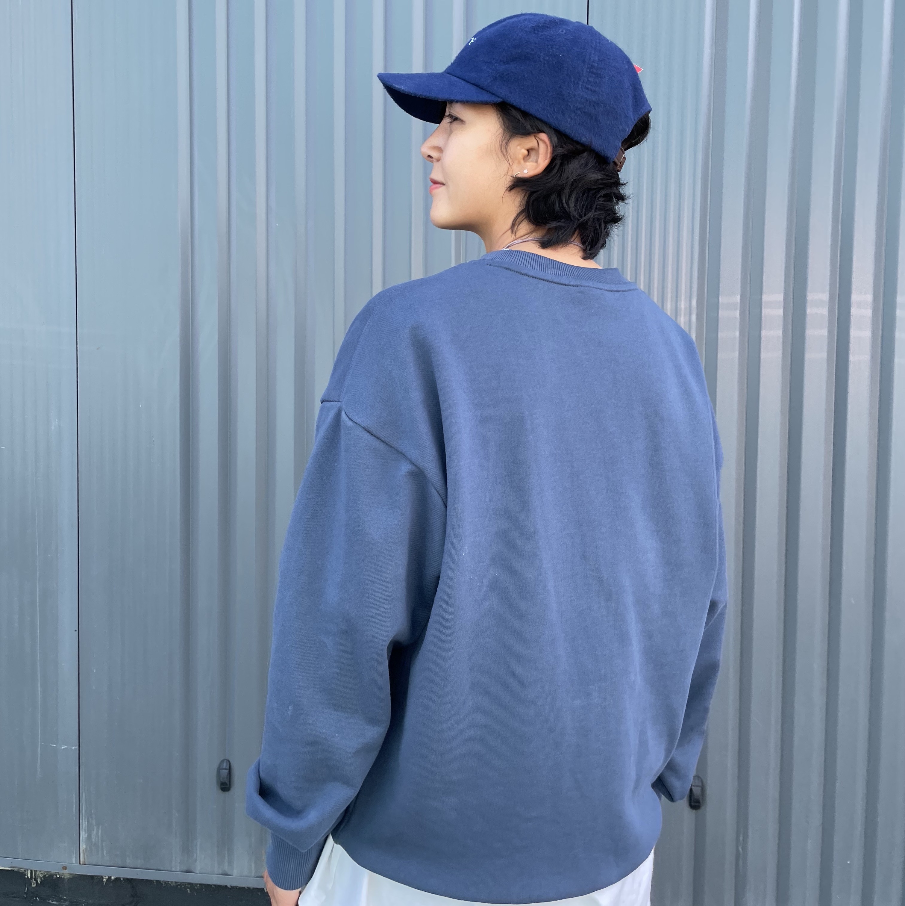 (W) Nike Calm Slide Sesame, Supreme Washed Flannel 6-Panel Navy - 23FW 착용 스타일 - 3