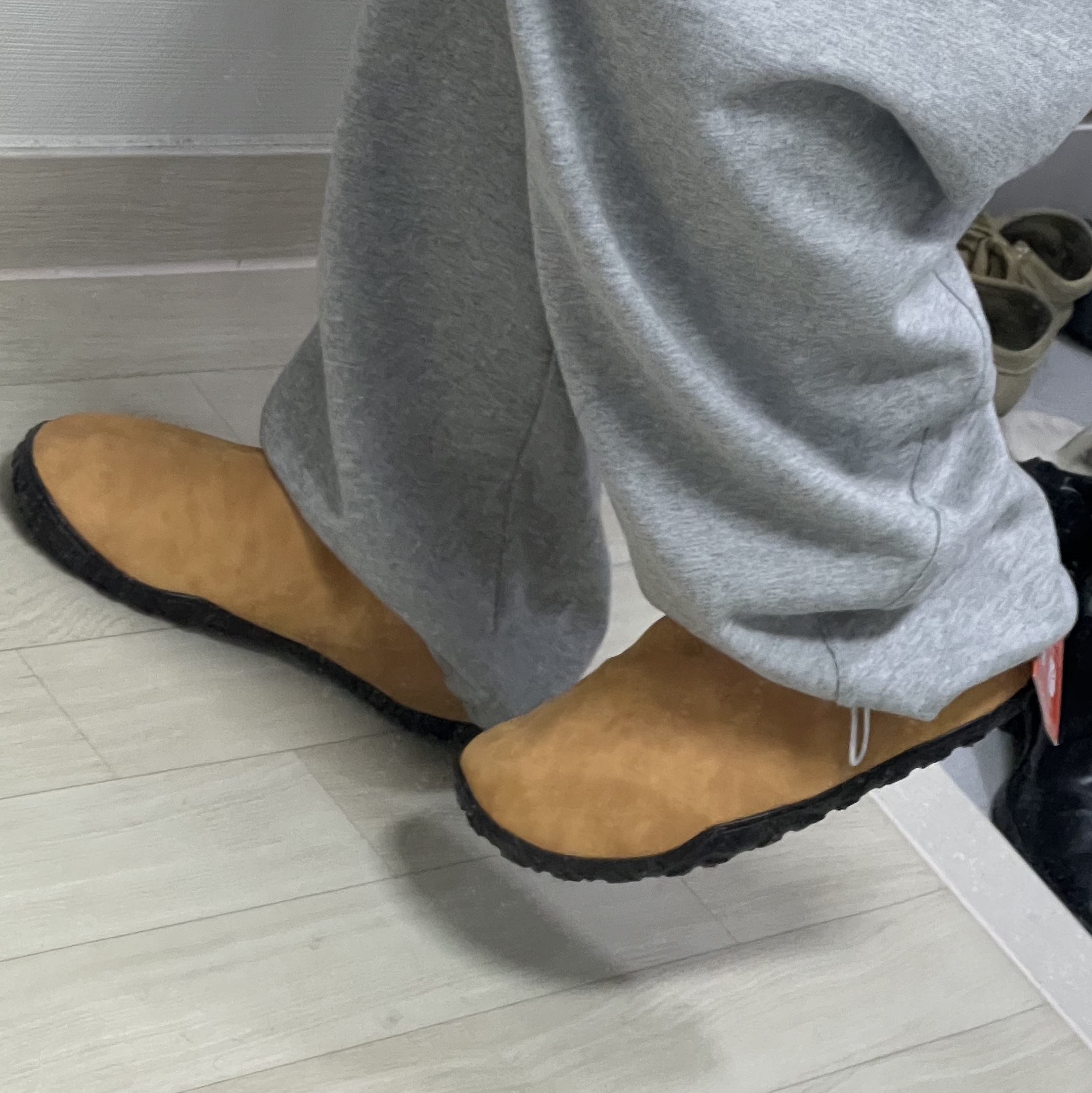 Nike ACG Moc PRM Russet 착용 스타일 - 2
