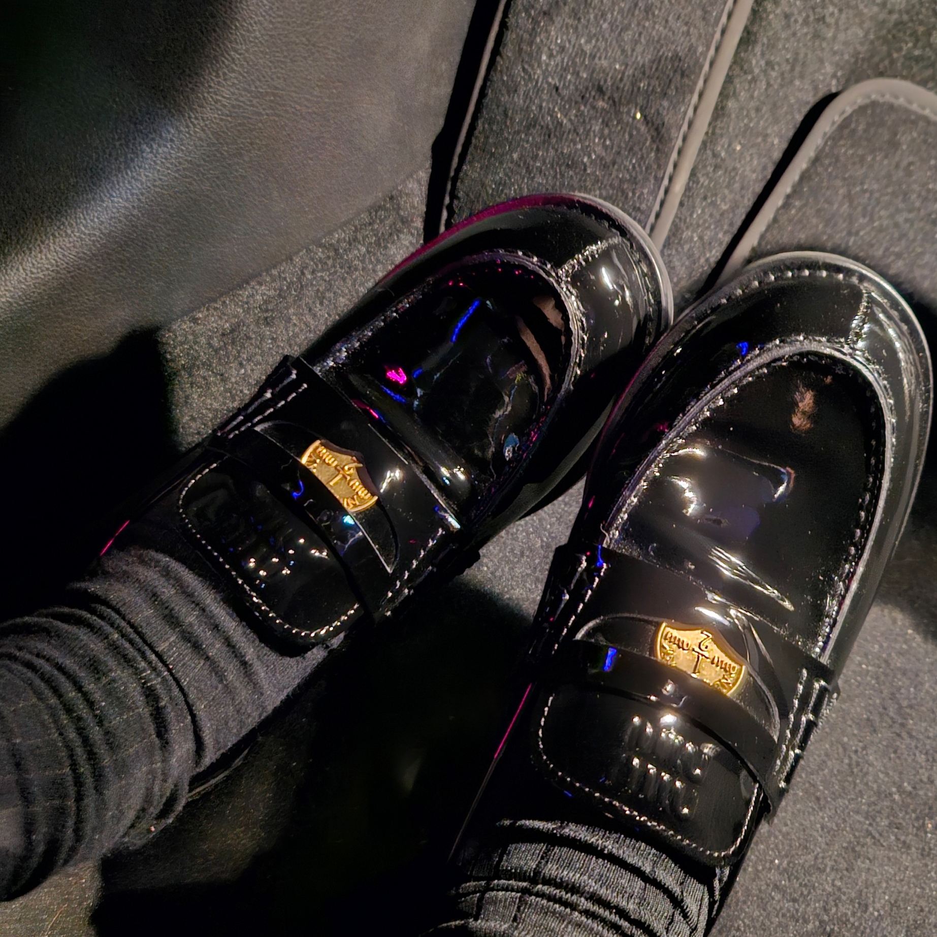 (W) Miu Miu Patent Leather Penny Loafers Black 착용 스타일