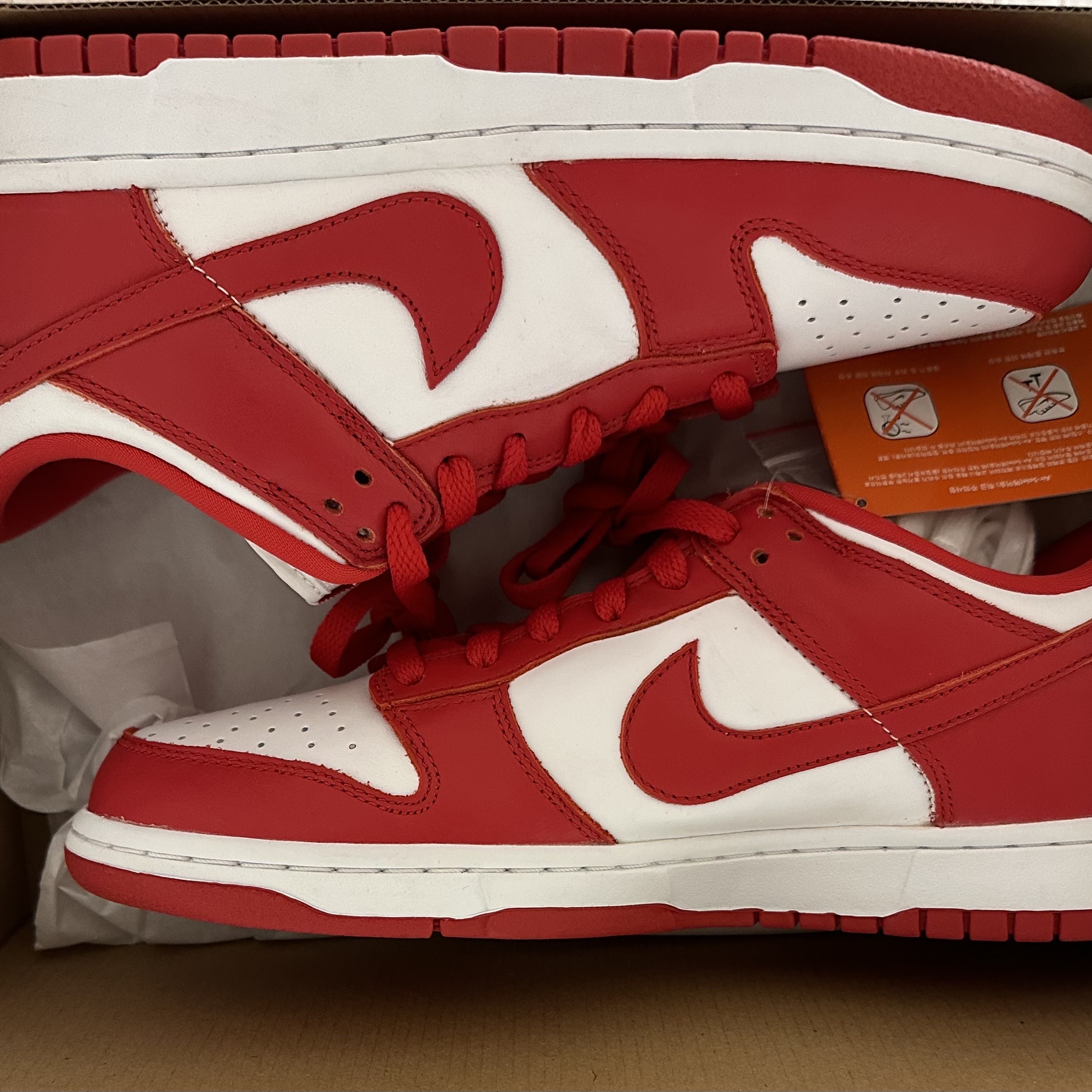 Nike Dunk Low SP White and University Red 2023 착용 스타일