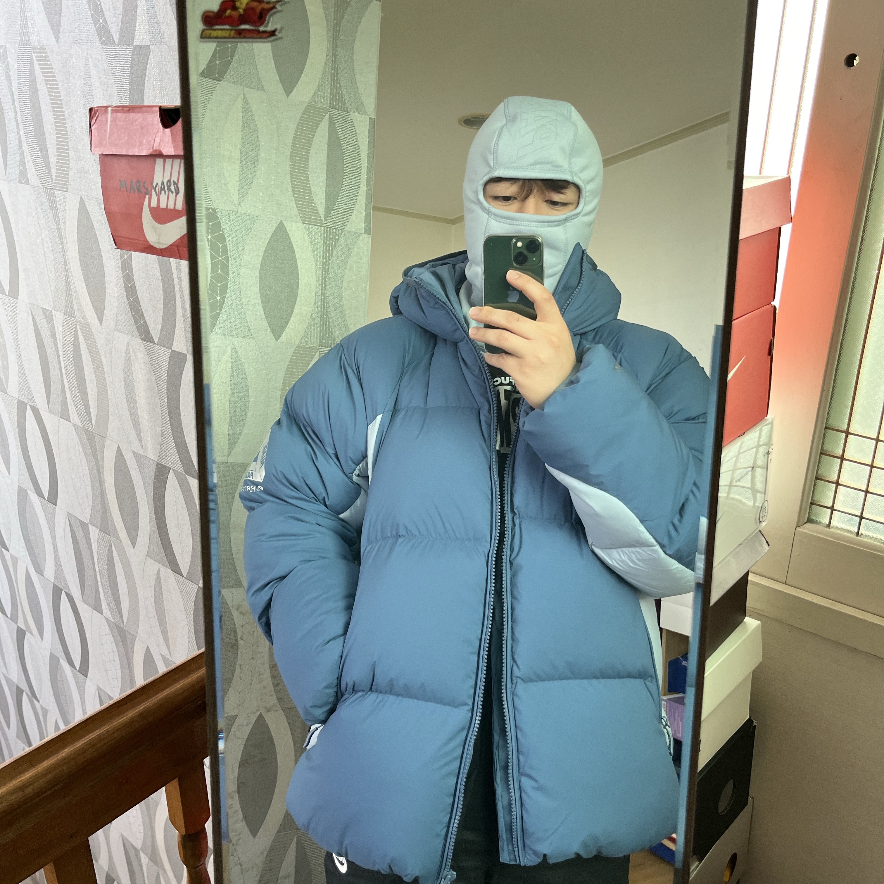 Palace Pertex Matte Balaclava Puffa Blue Chill - 23FW 착용 스타일