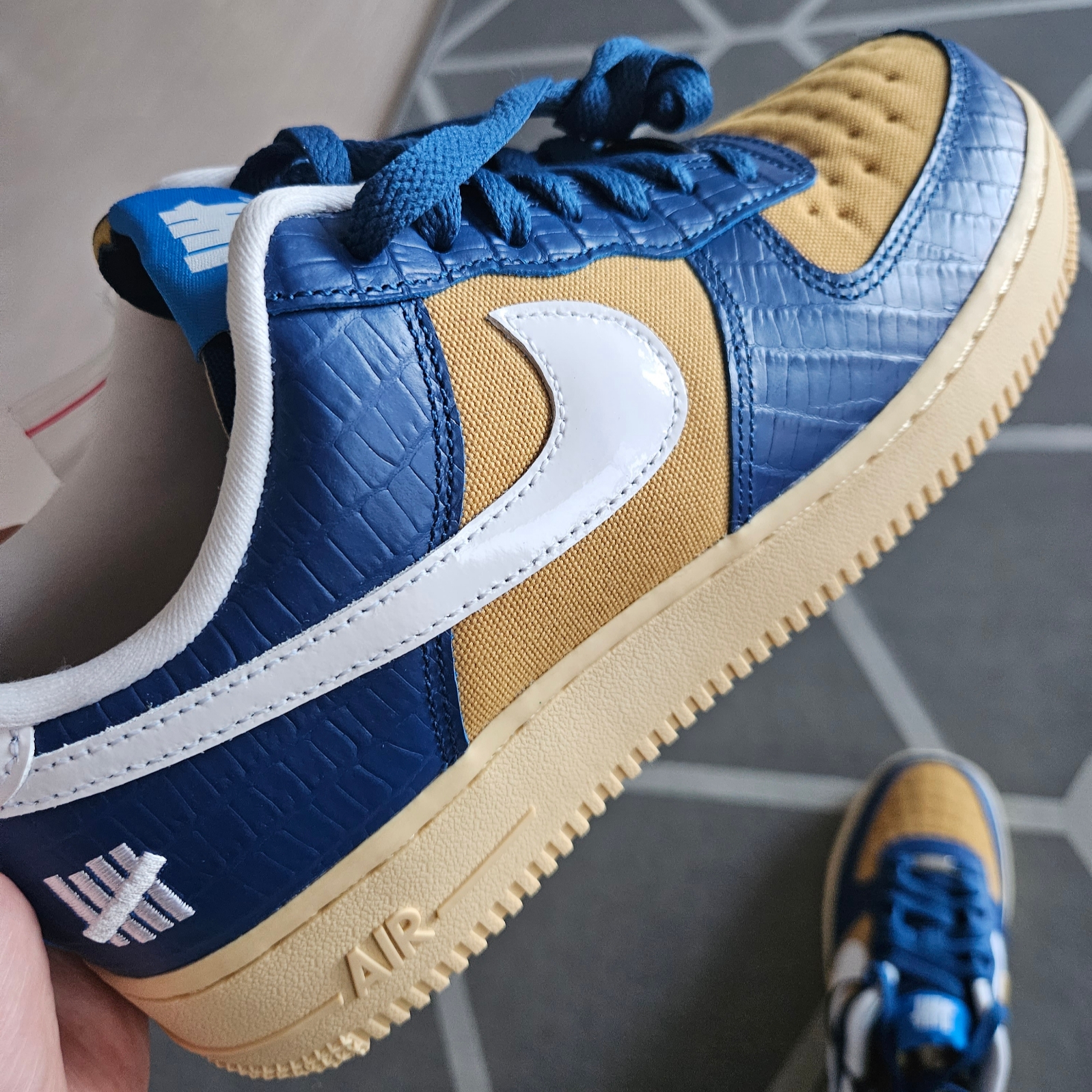 Nike x Undefeated Air Force 1 Low SP 5 On It Court Blue 착용 스타일