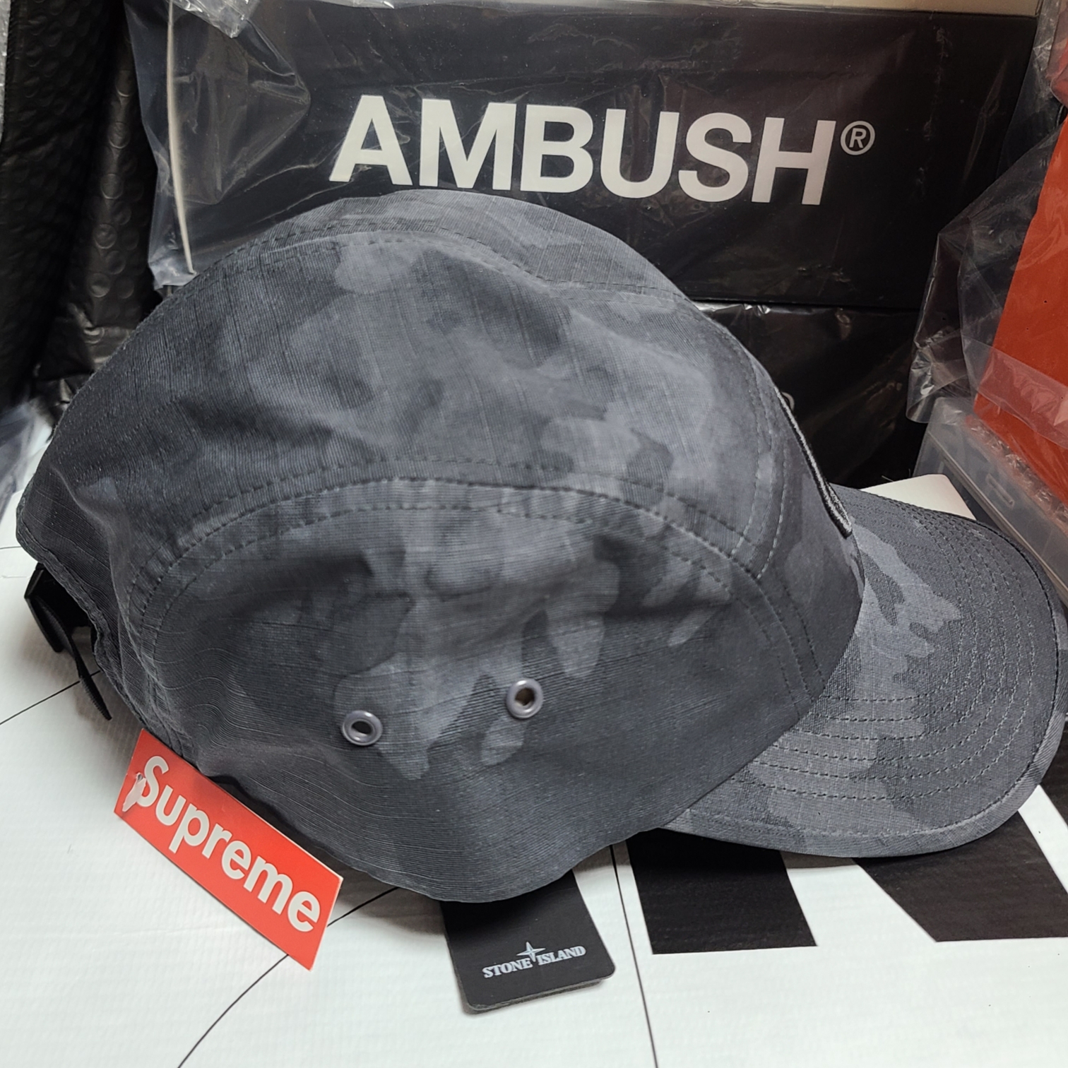 Supreme x Stone Island Reactive Ice Camo Ripstop Camp Cap Black - 22SS 착용 스타일 - 2