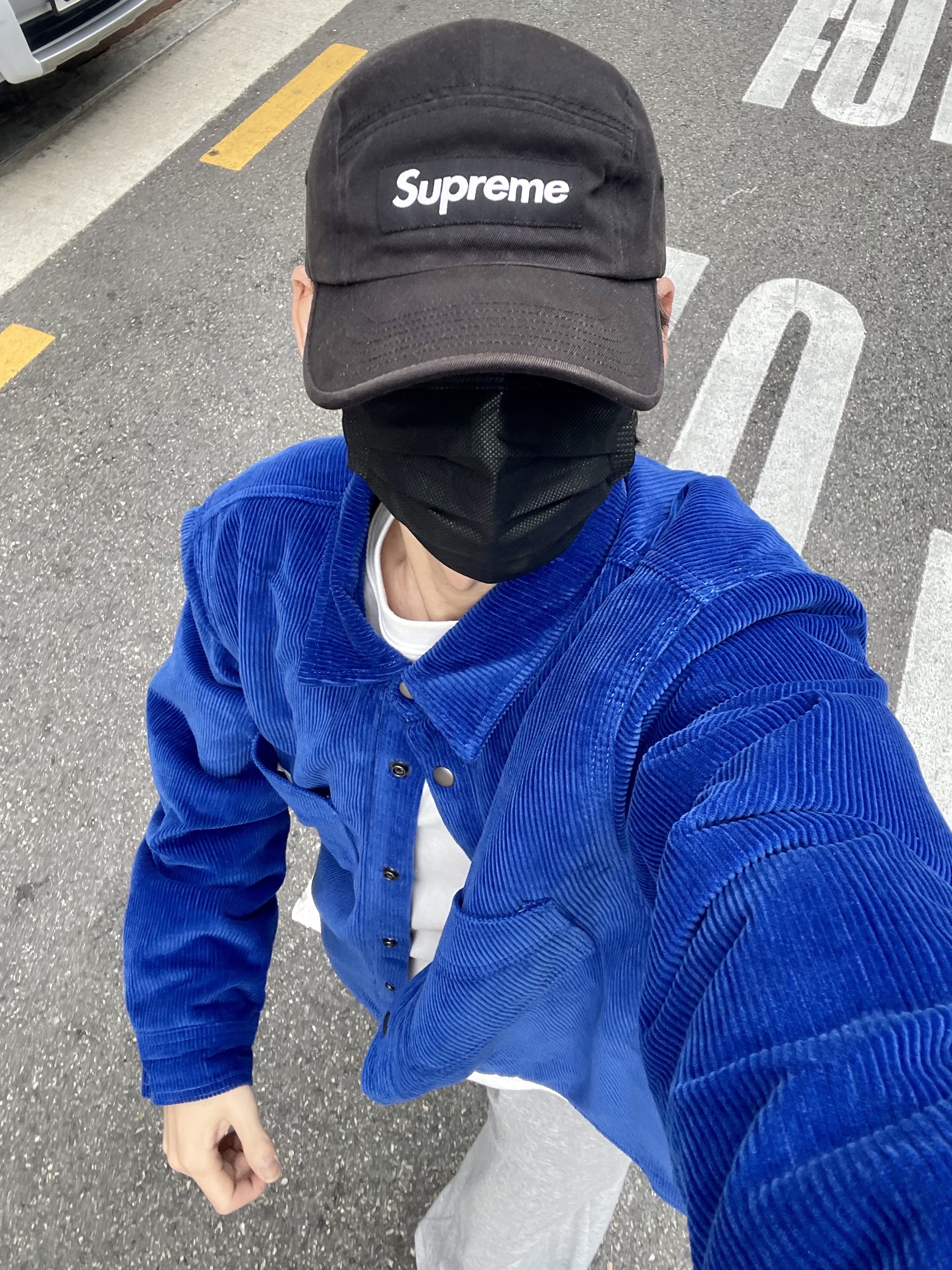 Stussy Cord Quilted Overshirt Royal Blue, IAB Studio 10th Anniversary T-Shirts Pack White & Black (2 Pack) 착용 스타일 - 7