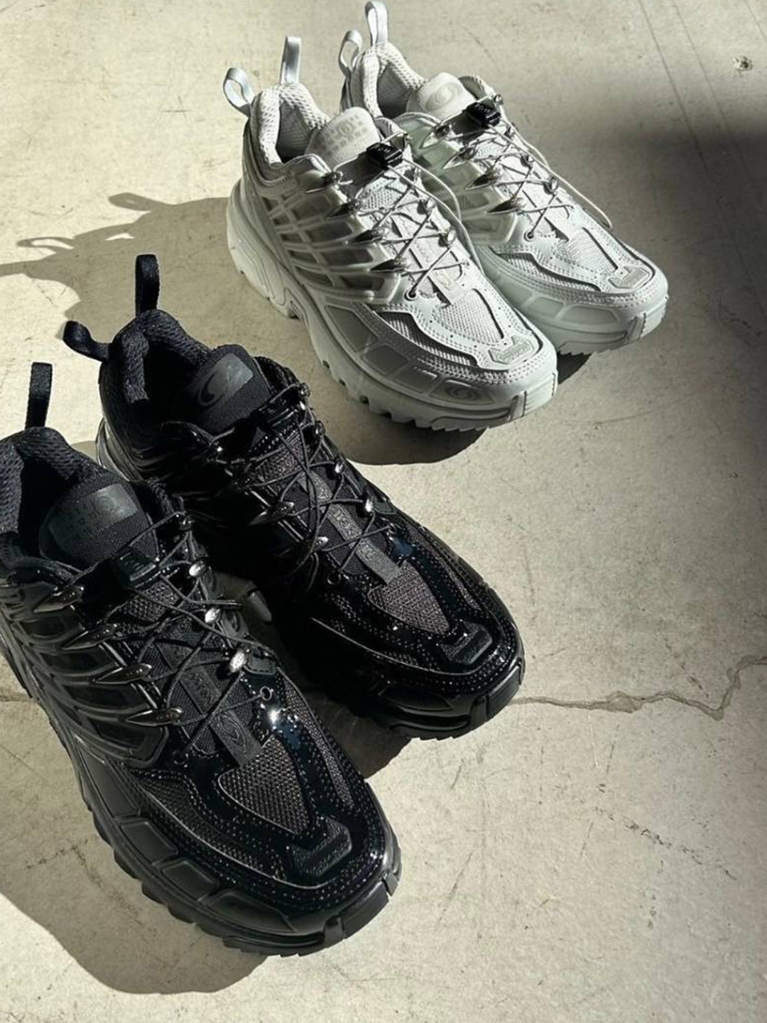 Salomon x MM6 Maison Margiela ACS Pro ADV Black Quiet Shade, Salomon x MM6 Maison Margiela ACS Pro Metal Ghost Grey 착용 스타일 - 4