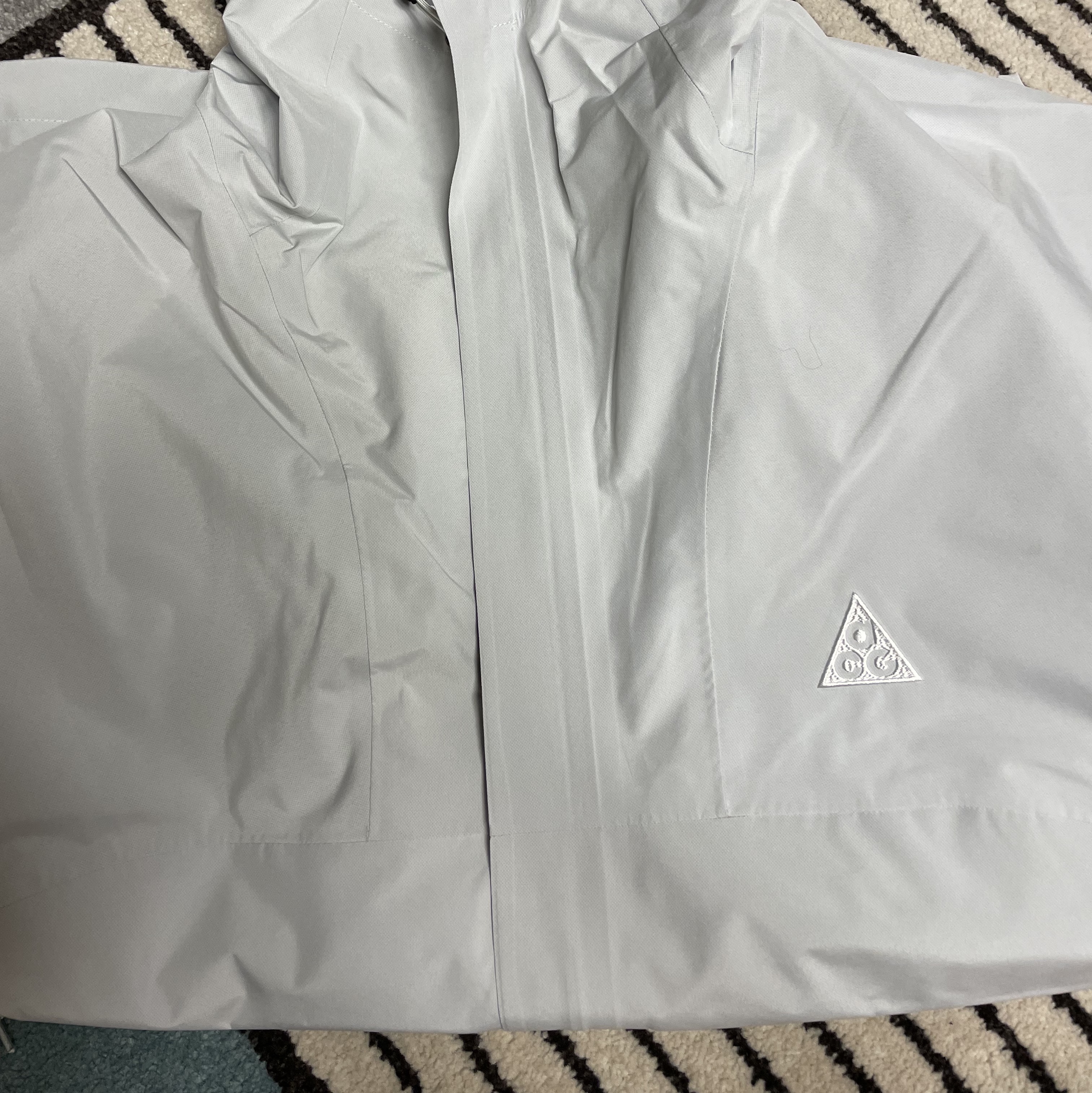 Nike ACG Storm-Fit ADV Cascade Rains Full Zip Jacket Photon Dust - Asia 착용 스타일