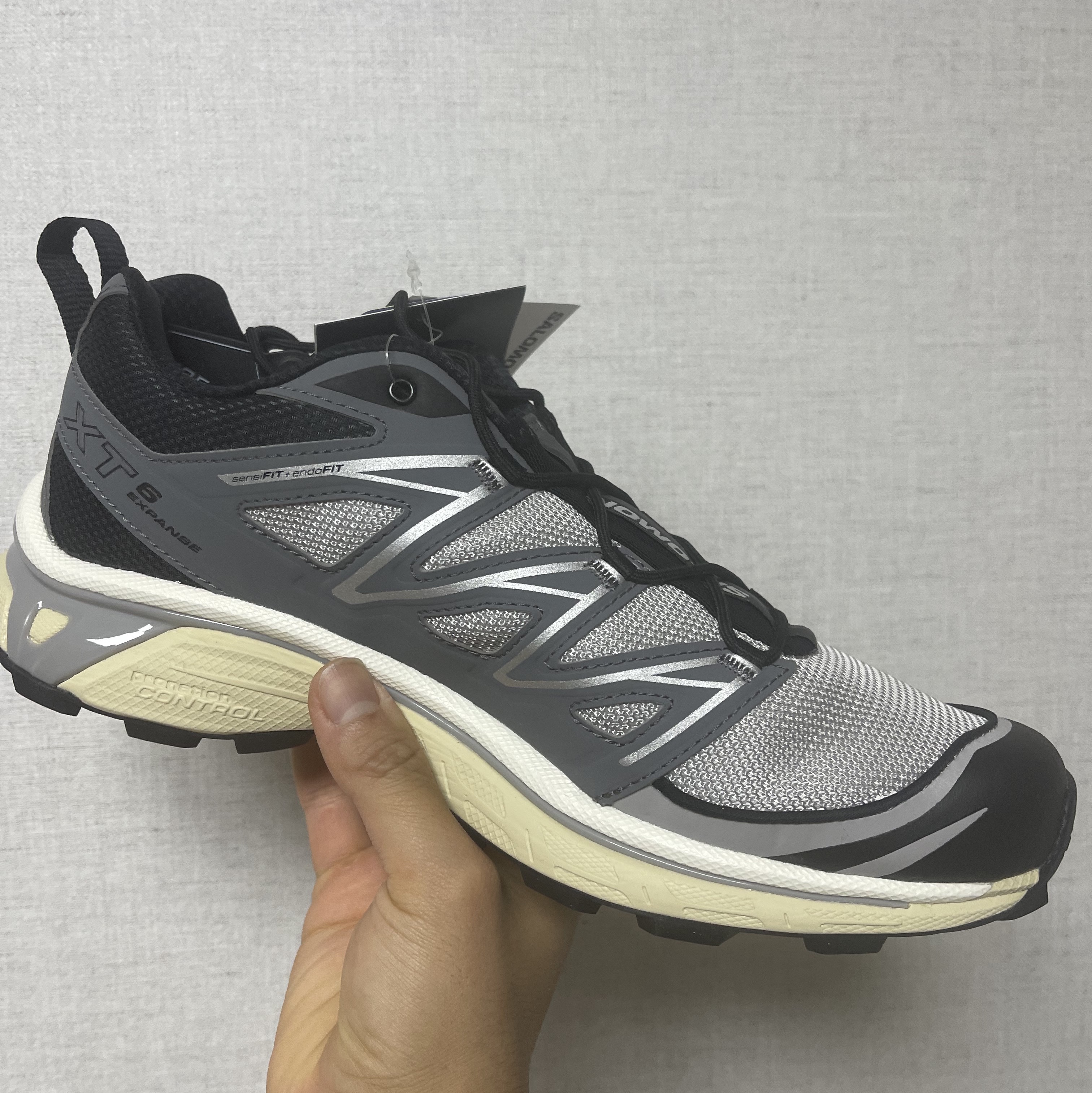 Salomon XT-6 Expanse Alloy Quiet Shade 착용 스타일 - 2