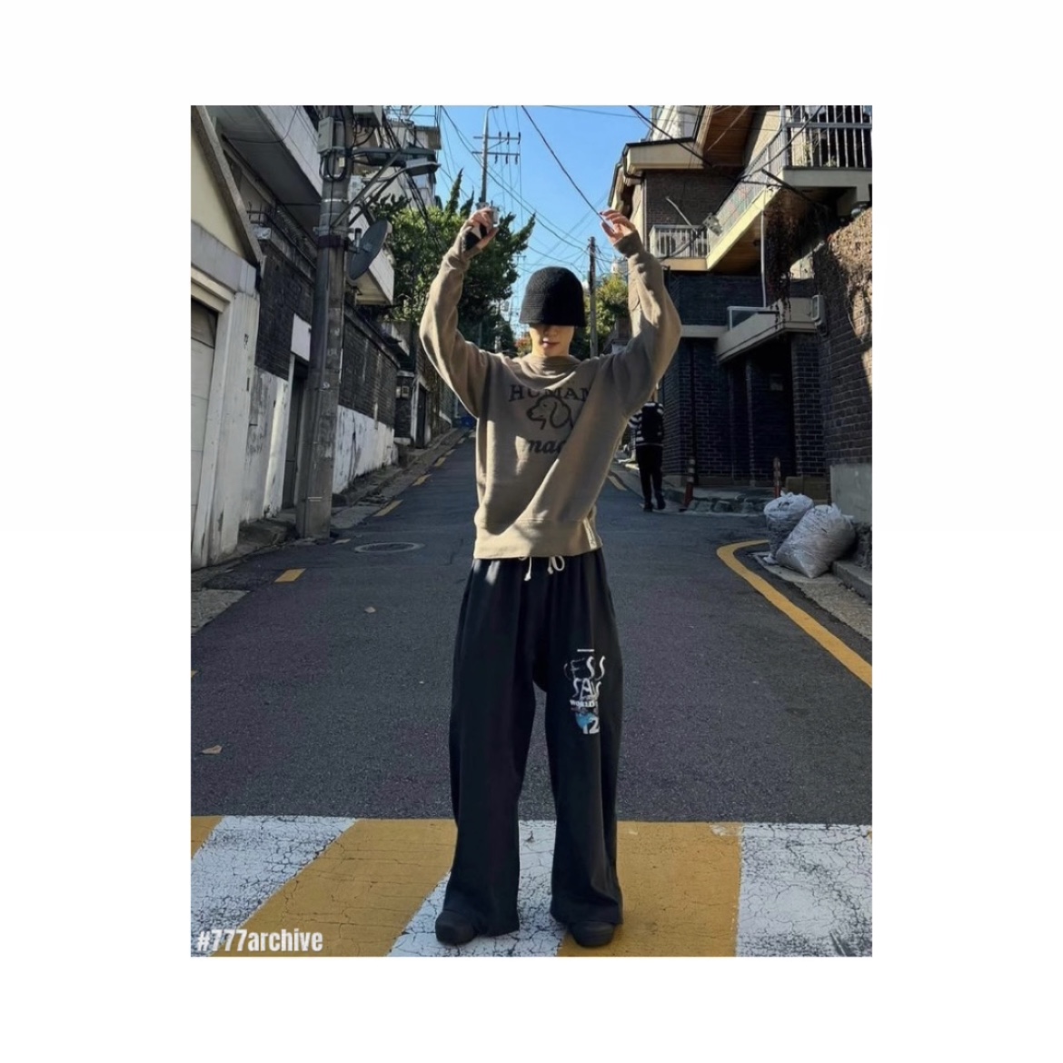 Human Made Tsuriami Sweatshirt Green 착용 스타일 - 4