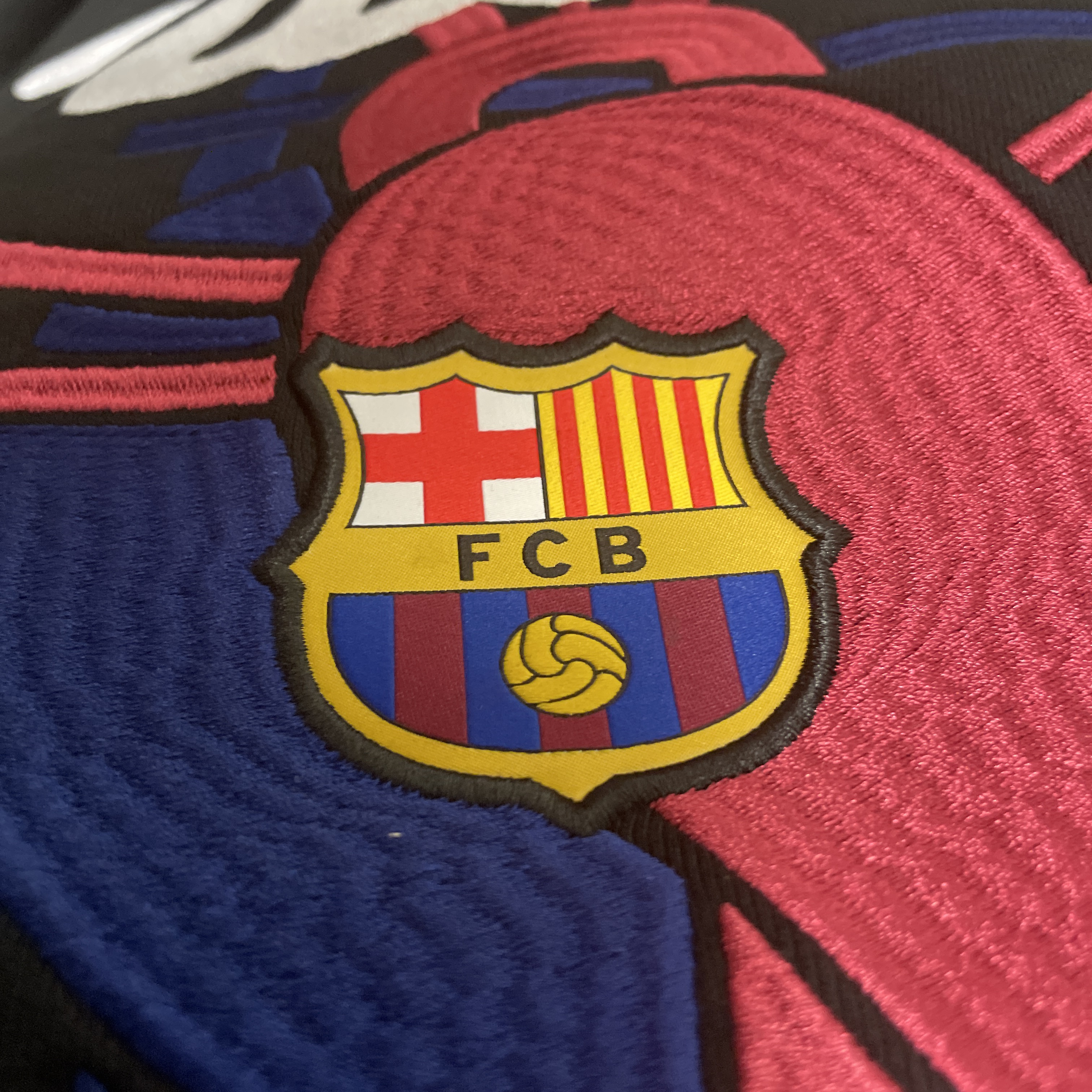 Nike x Patta x FC Barcelona Solo Swoosh Hoodie Culers del Món (FD4147-010) 착용 스타일
