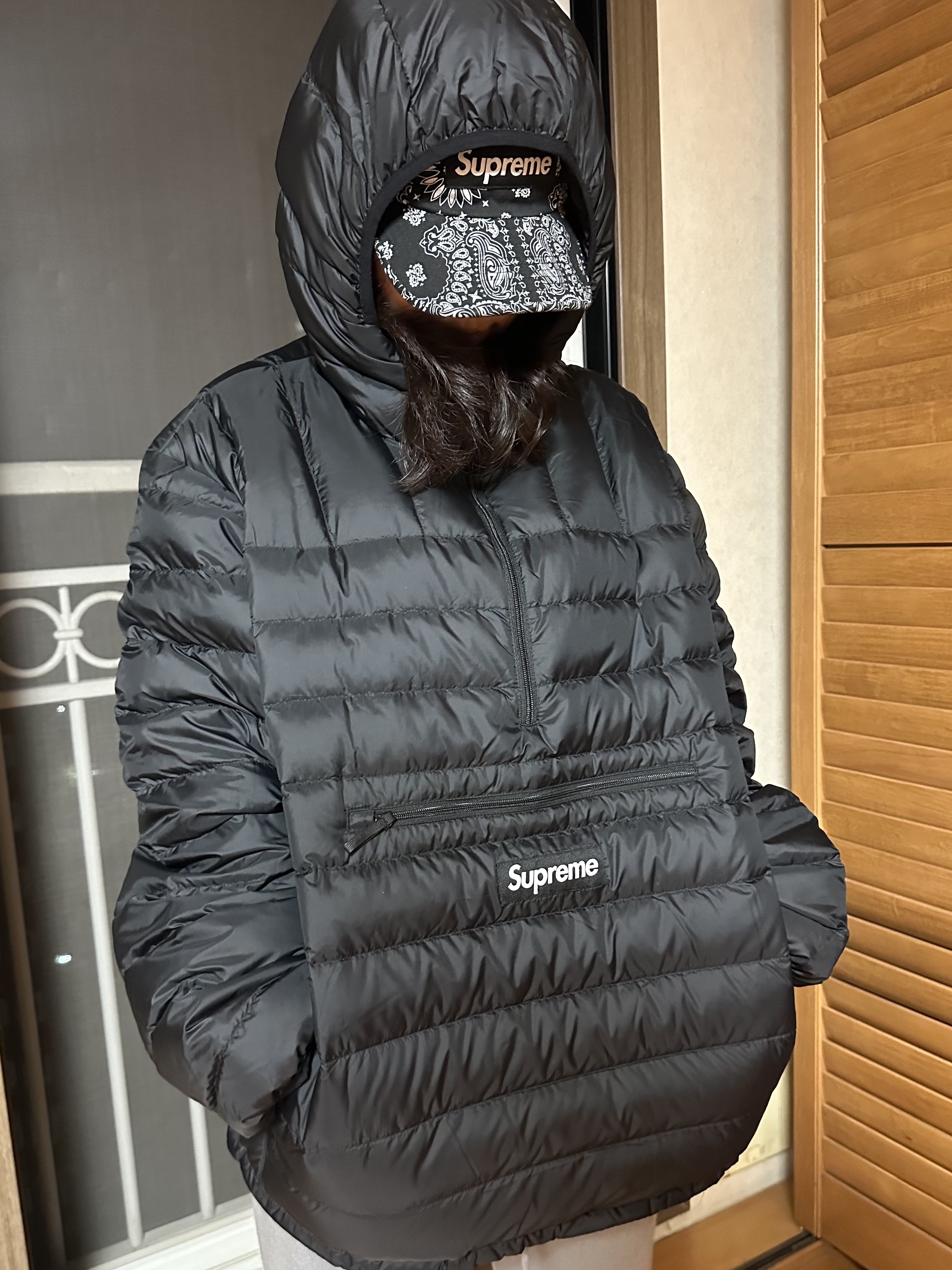 Supreme Micro Down Half Zip Hooded Pullover Black - 23FW, Supreme Bandana Camp Cap Black - 21SS 착용 스타일 - 2