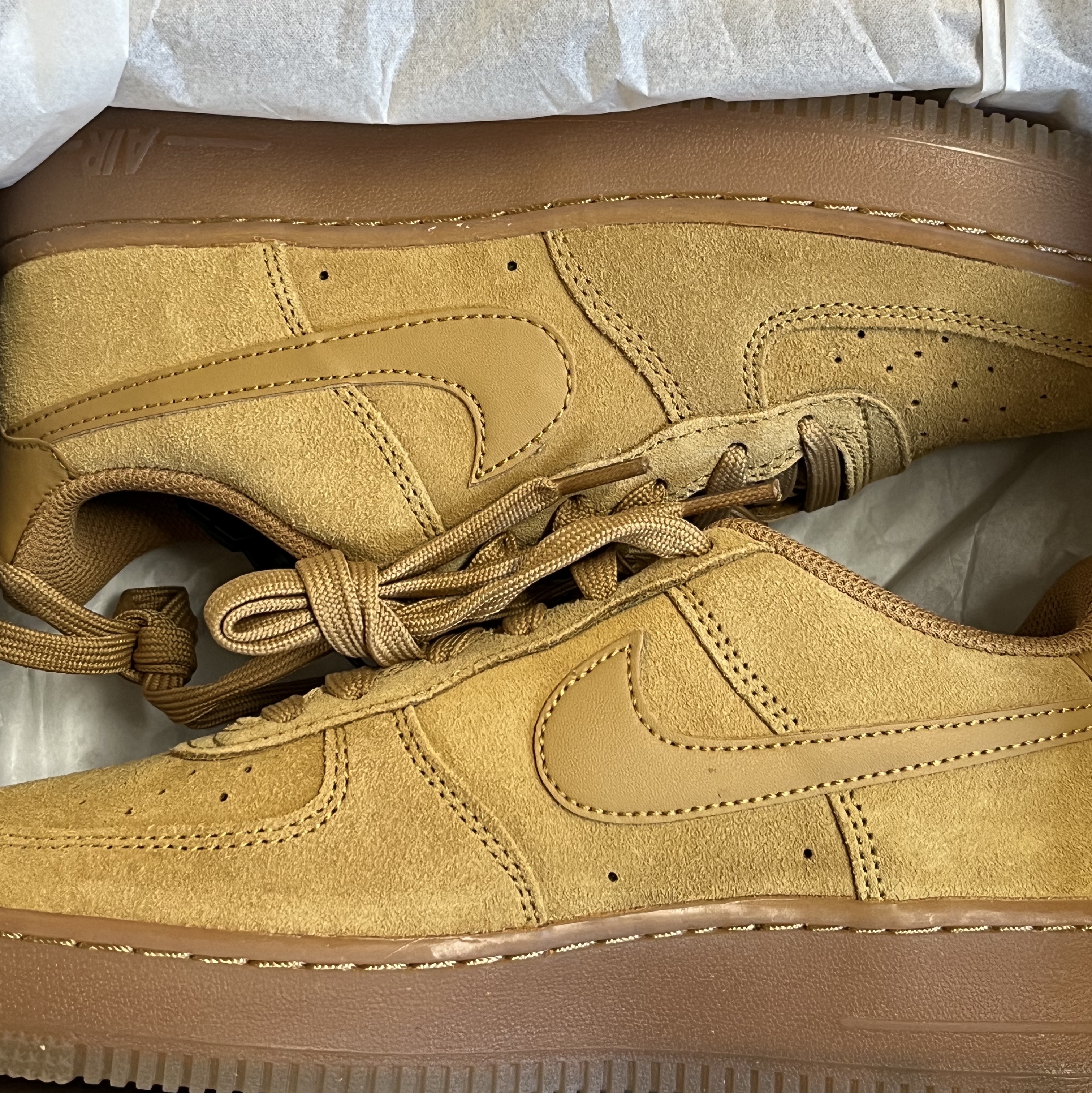 (GS) Nike Air Force 1 LV8 3 Wheat 착용 스타일