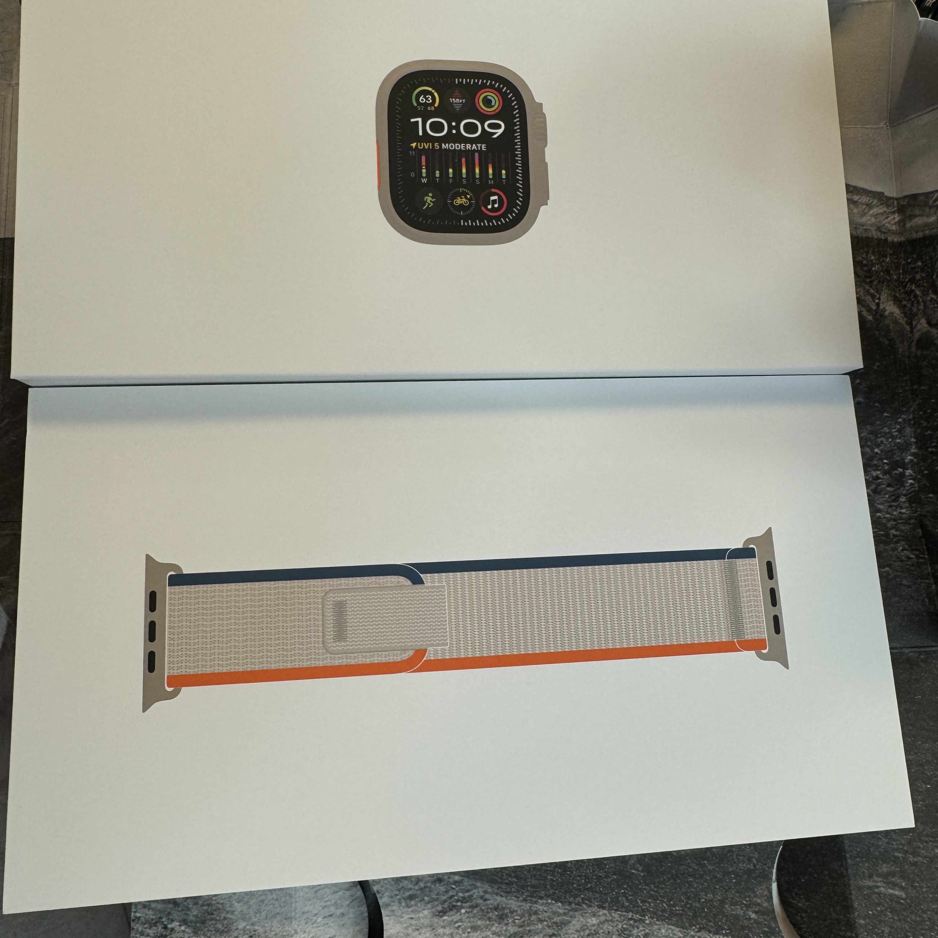 Apple Watch Ultra 2 49mm Titanium Case with Trail Loop S/M Orange Beige (Korean Ver.) 착용 스타일