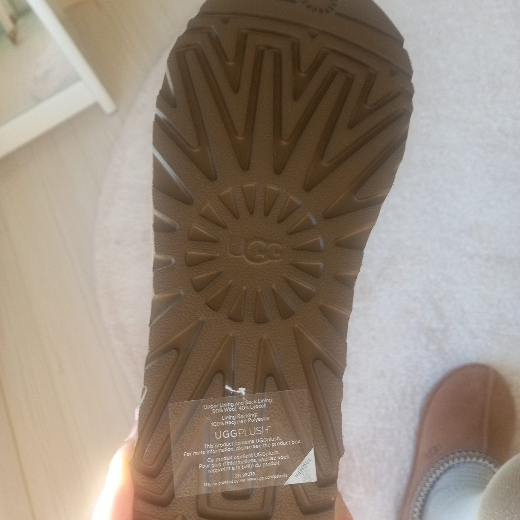 UGG Tasman Slipper Chestnut 착용 스타일 - 5