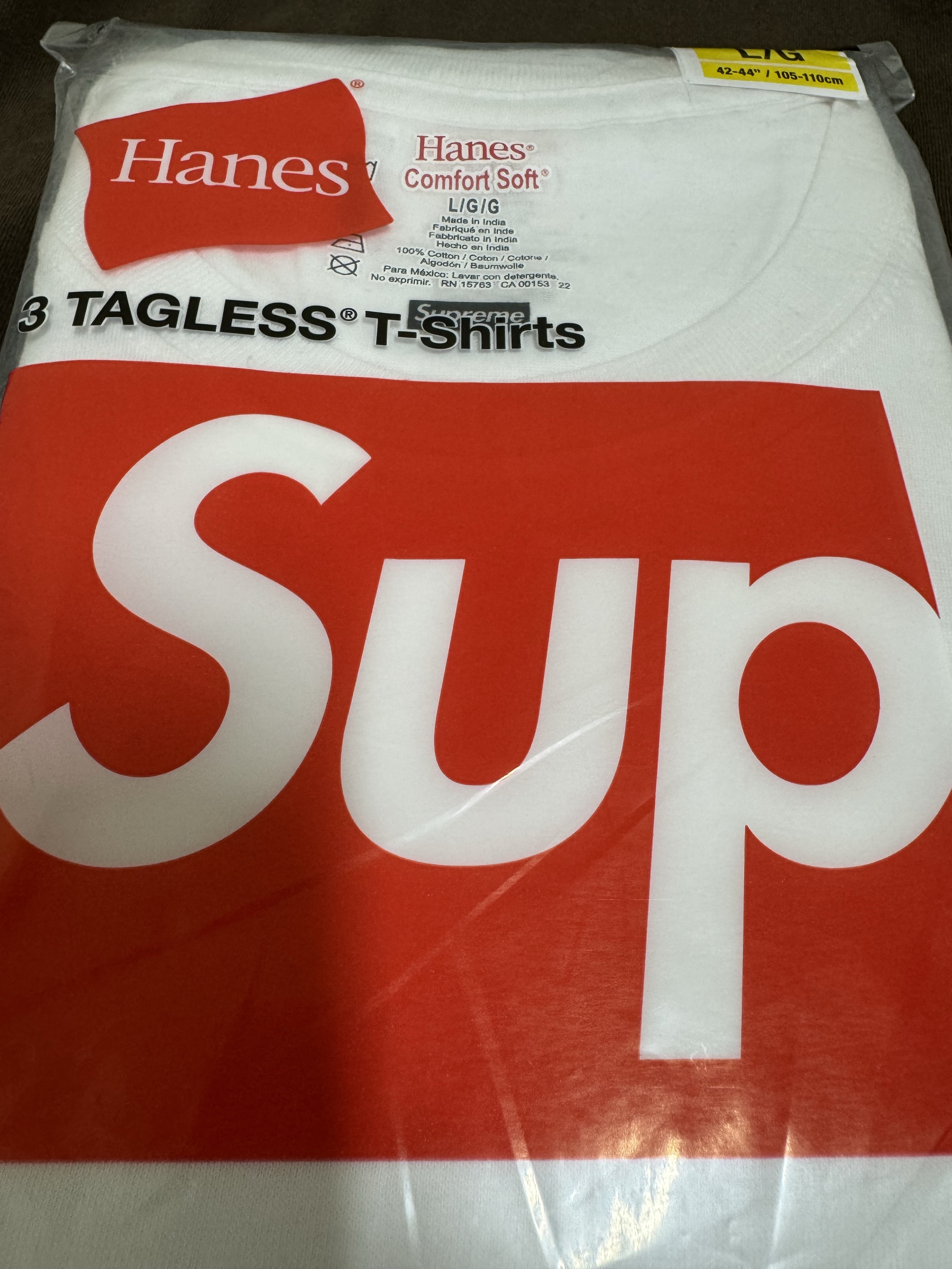 Supreme Hanes Tagless T-Shirt White (3 Pack) 착용 스타일