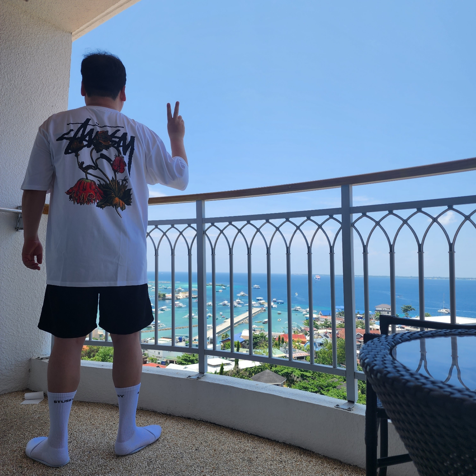 Stussy Withered Flower T-Shirt White 착용 스타일