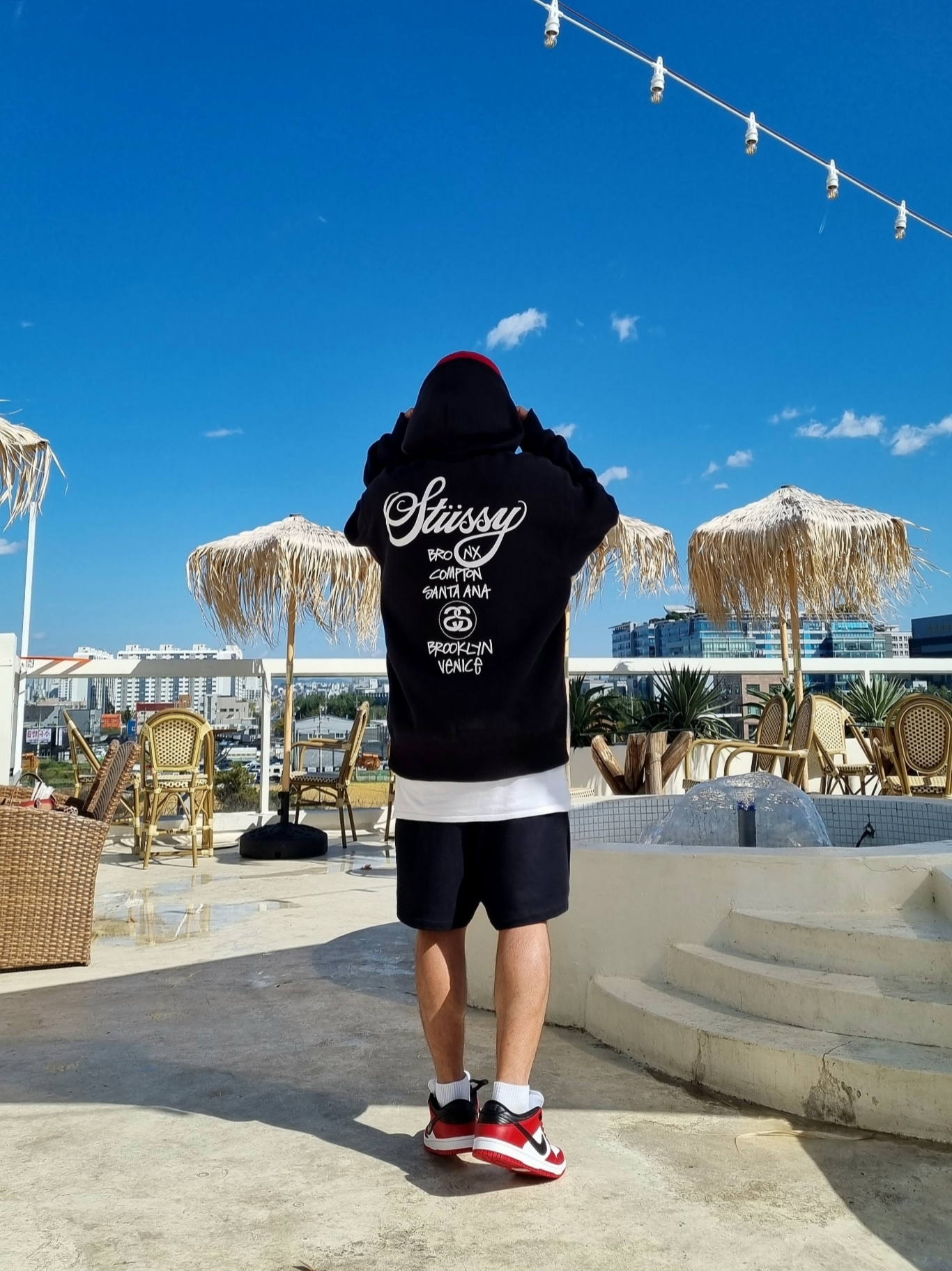 Stussy x Born X Raised Logo Zip Hoodie Black, Adidas Yeezy Foam RNNR Sand 착용 스타일 - 3