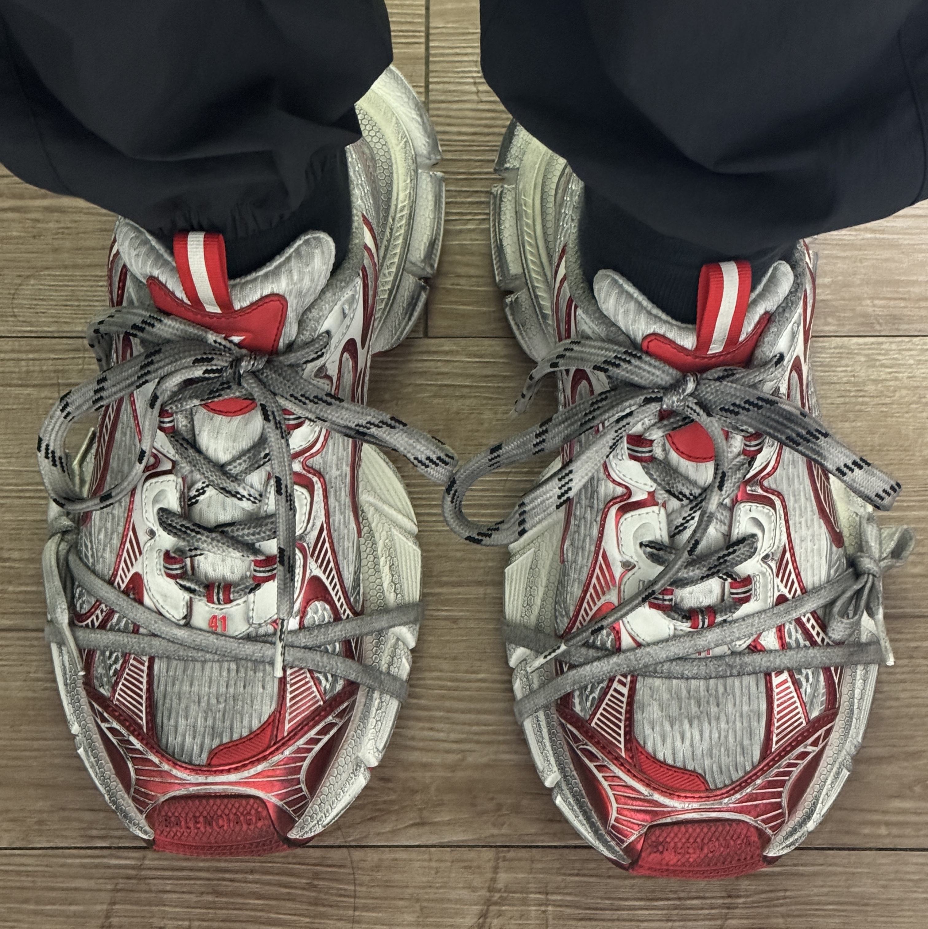 Balenciaga 3XL Sneakers White Red 착용 스타일