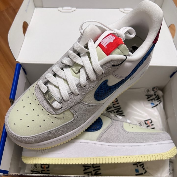 Nike x Undefeated Air Force 1 Low SP 5 On It 착용 스타일