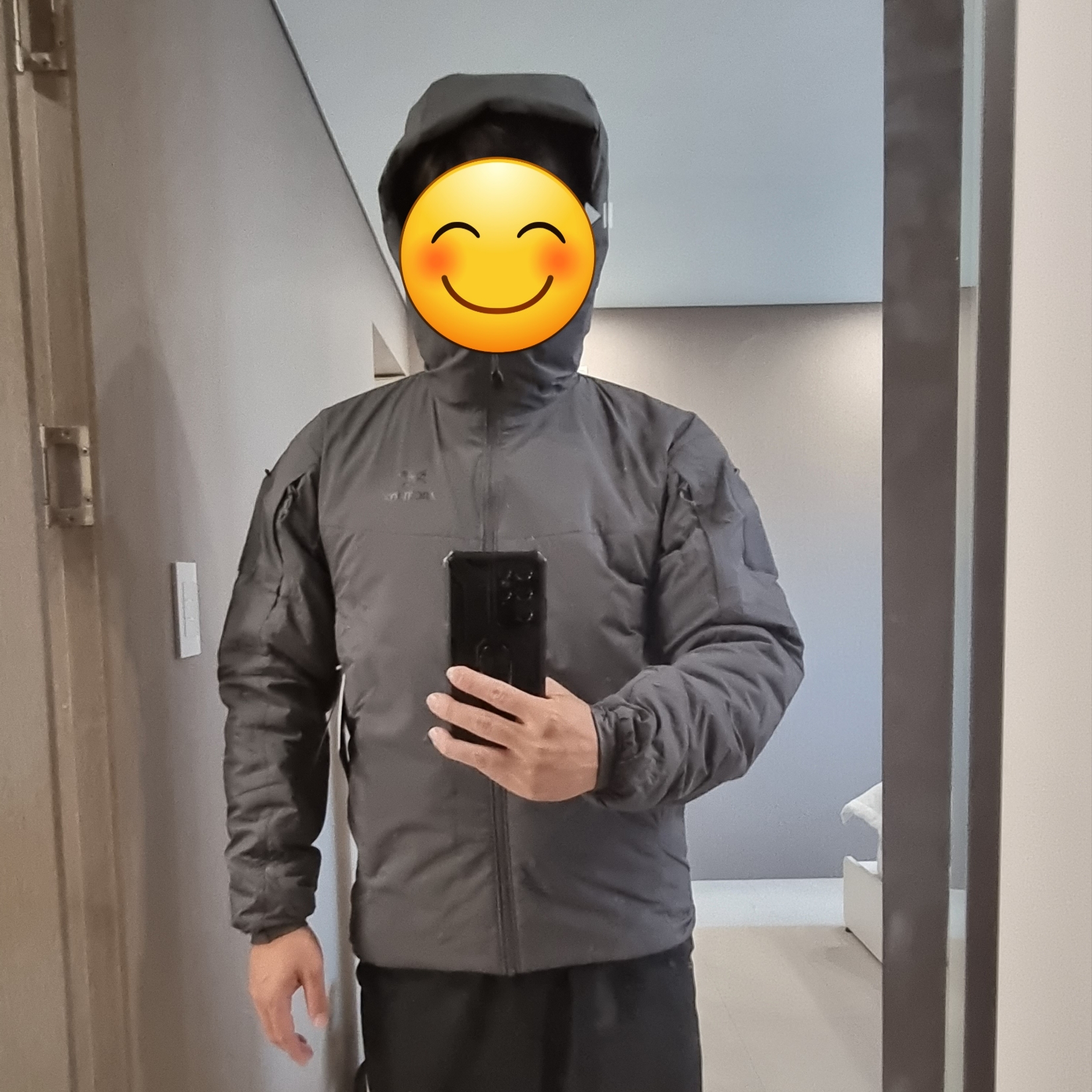 Arc'teryx LEAF Cold WX Hoody LT Gen 2 Wolf 착용 스타일 - 1
