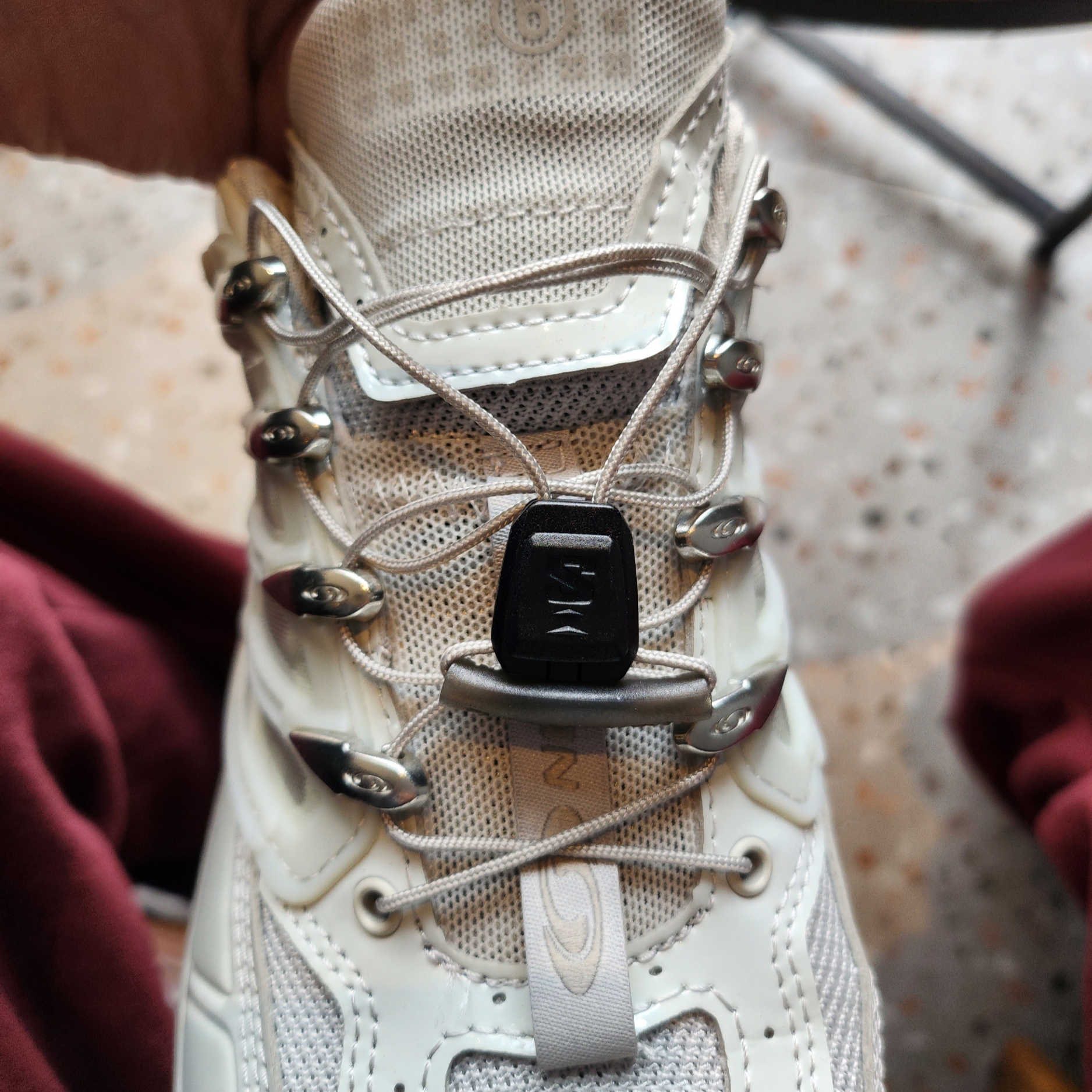 Salomon x MM6 Maison Margiela ACS Pro Metal Ghost Grey 착용 스타일 - 2