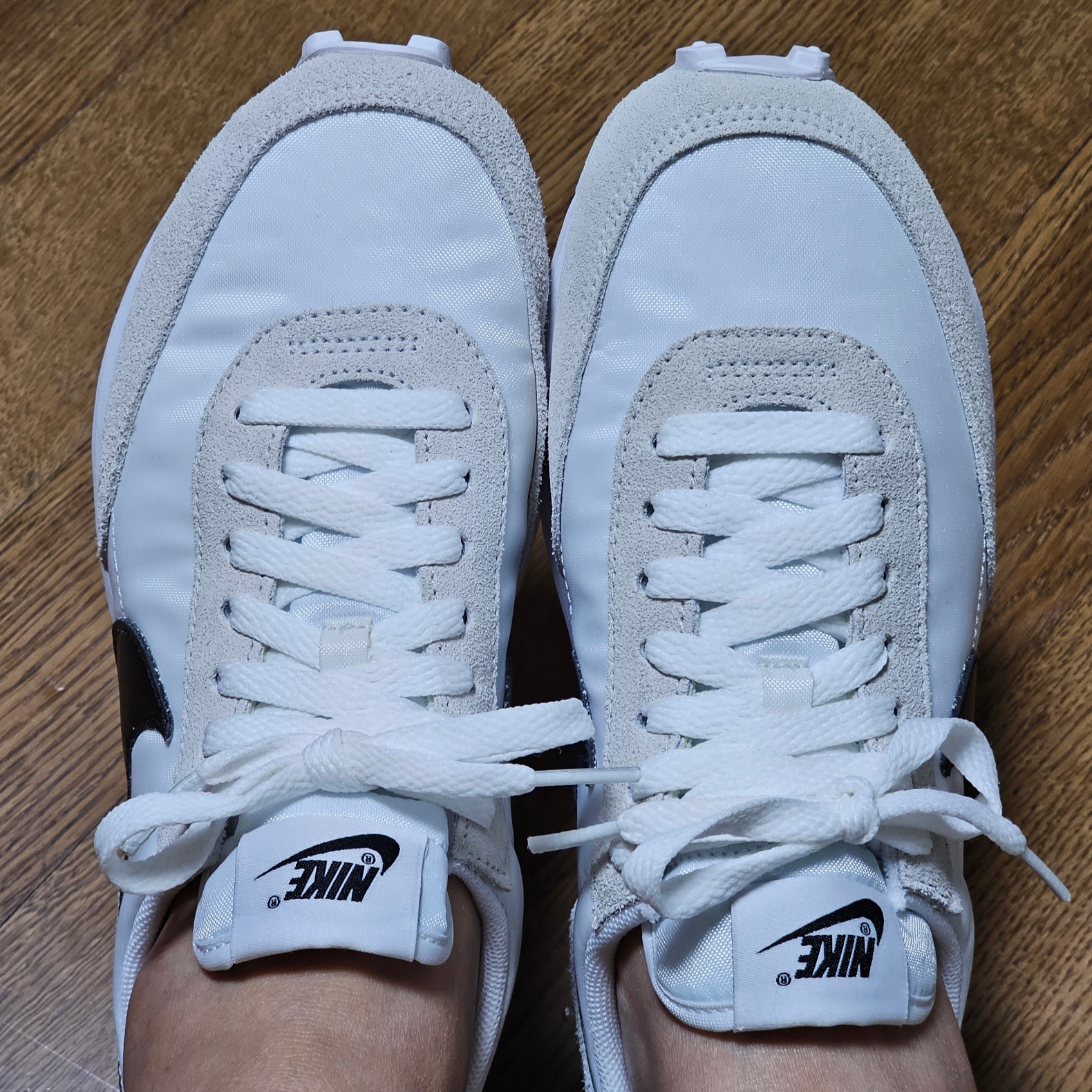 (W) Nike Daybreak Summit White Black 착용 스타일