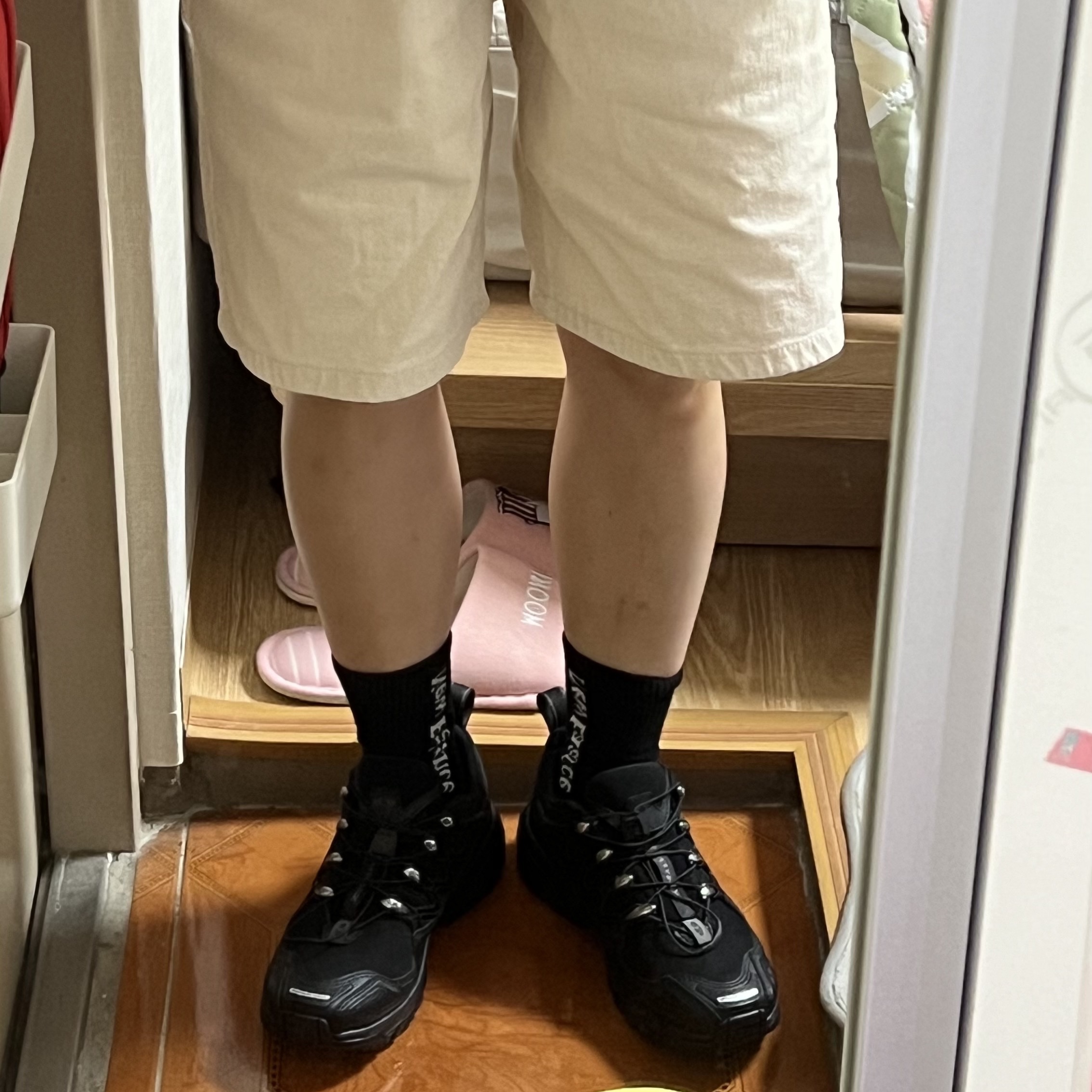 Salomon ACS + Black Silver 착용 스타일 - 2