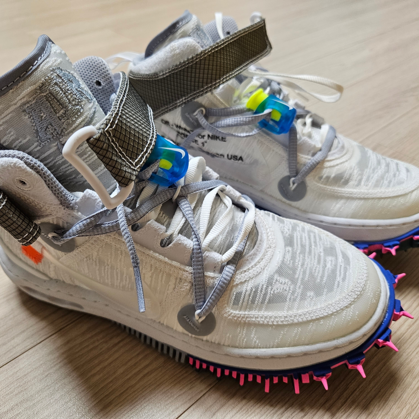 Nike x Off-White Air Force 1 Mid SP White 착용 스타일