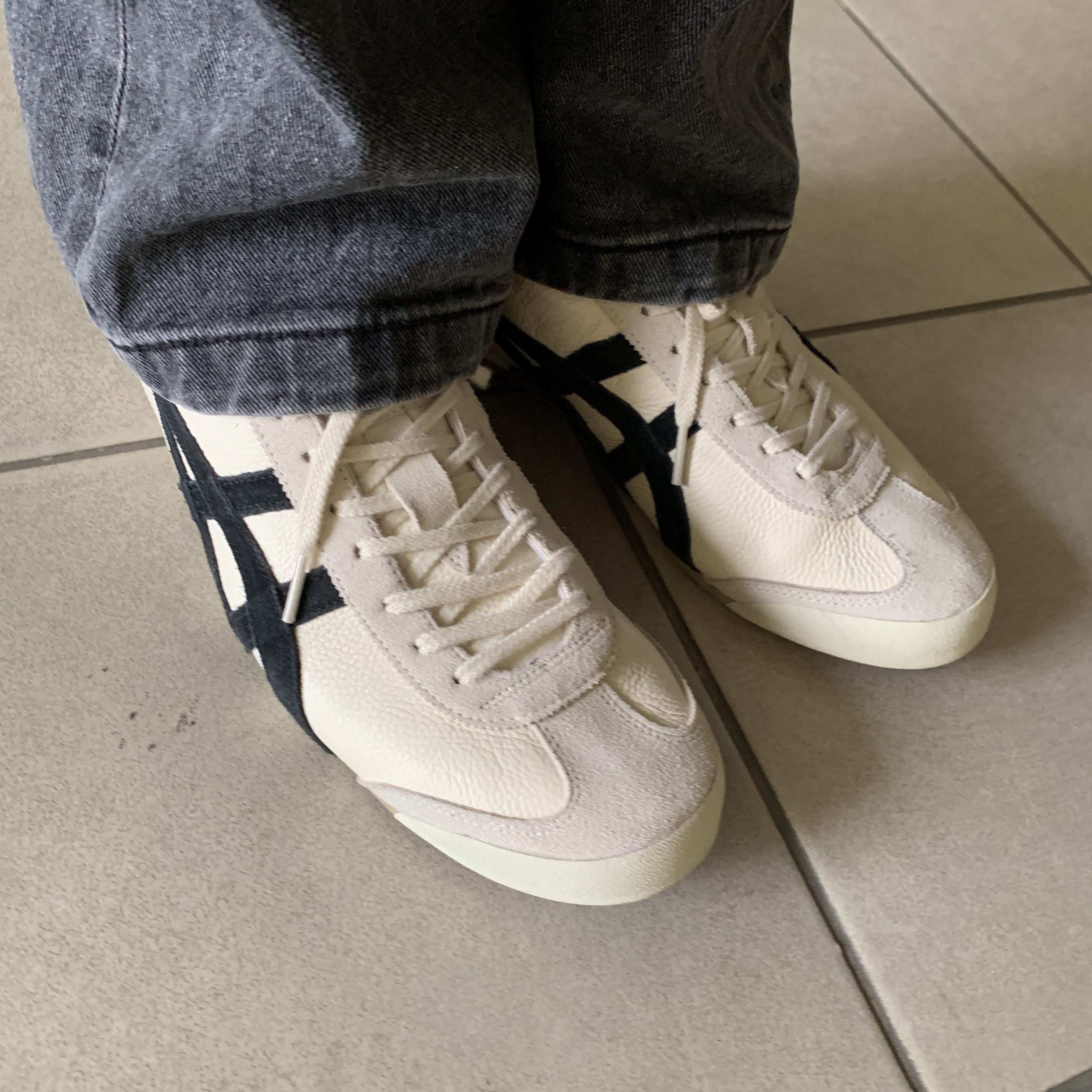 Onitsuka Tiger Mexico 66 Vintage White Black 착용 스타일 - 1
