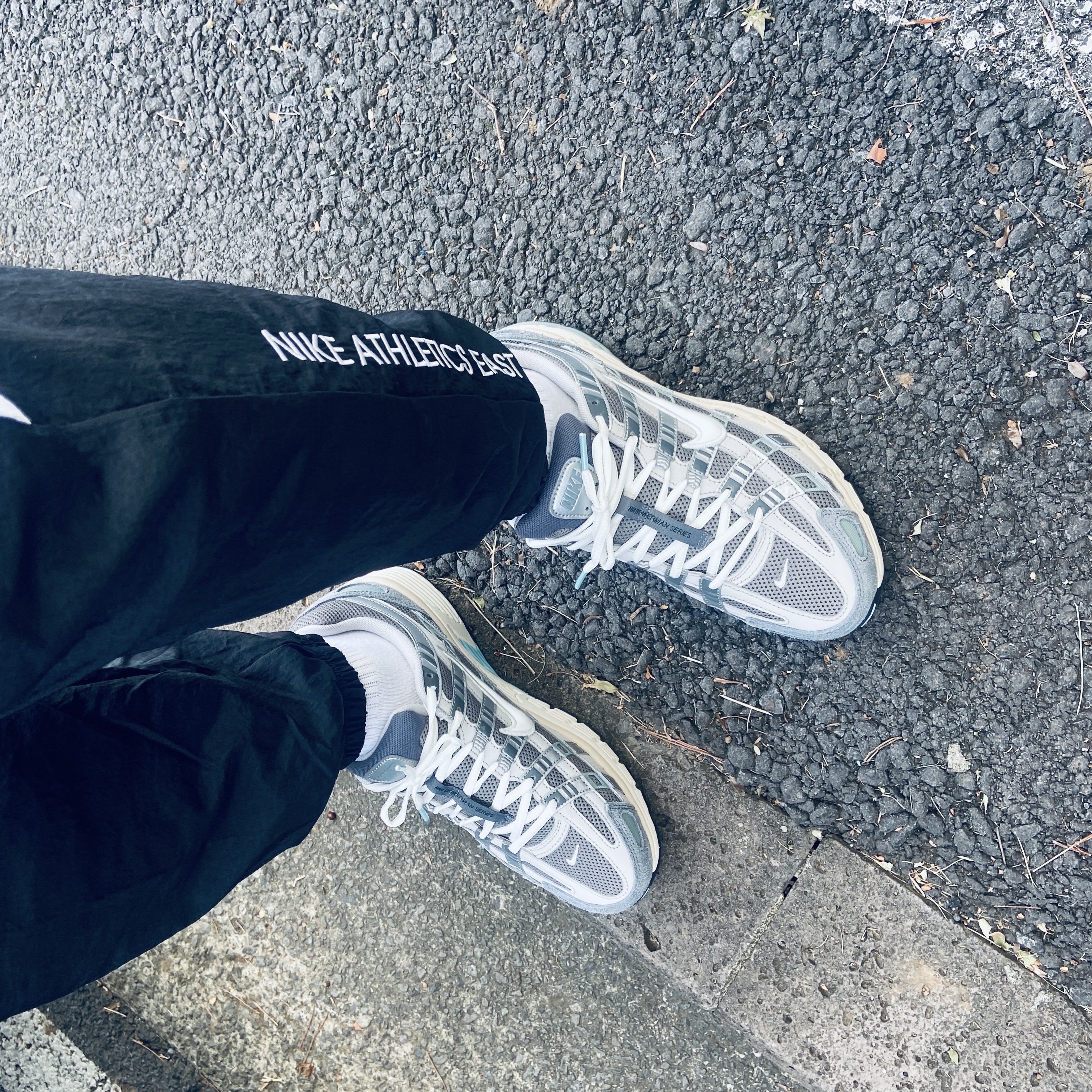 Nike P-6000 Flat Pewter Light Iron Ore, Nike NSW Woven Pants Black White 착용 스타일